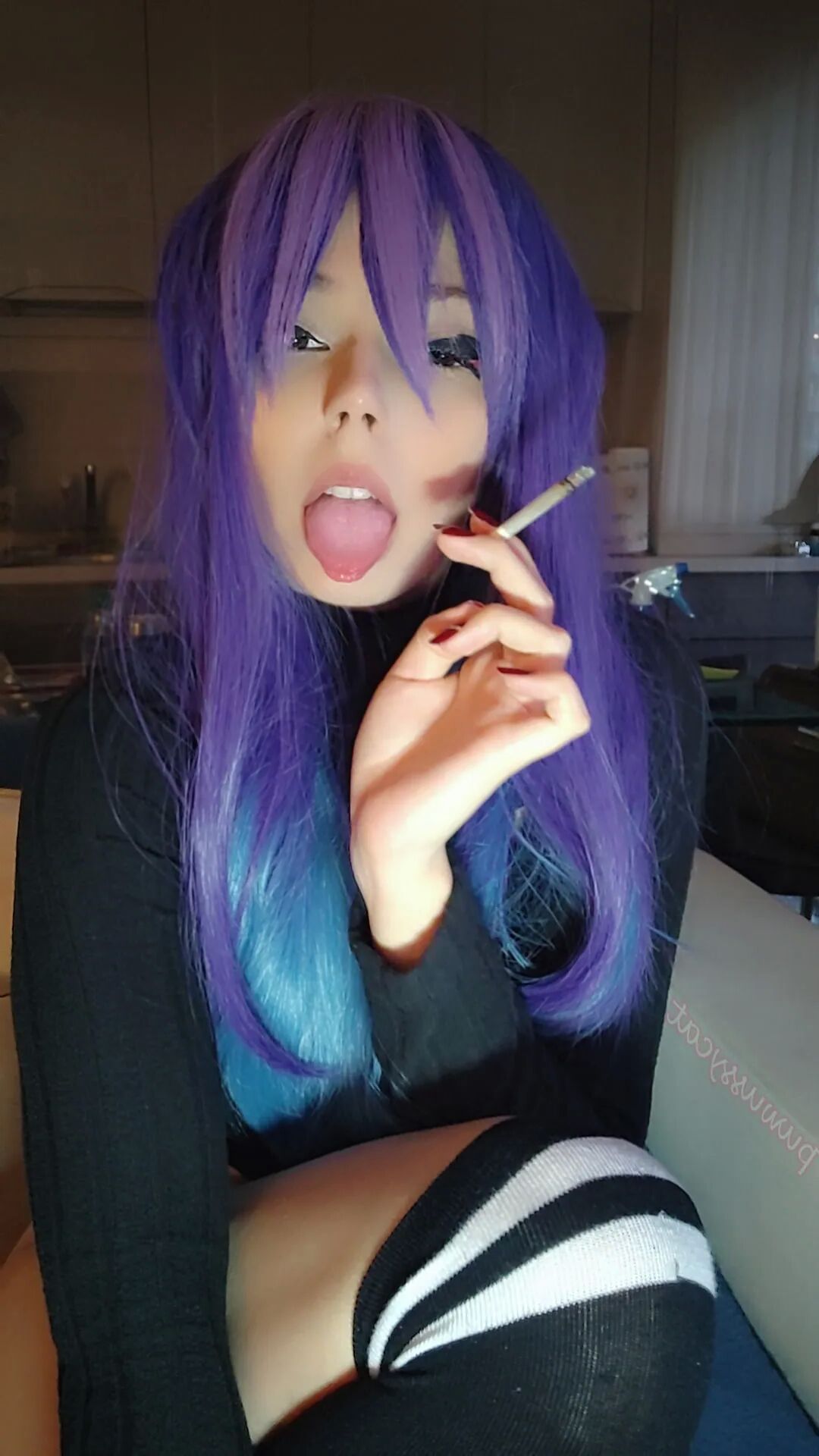 Adorable Egirl Smoking - 10 Pics