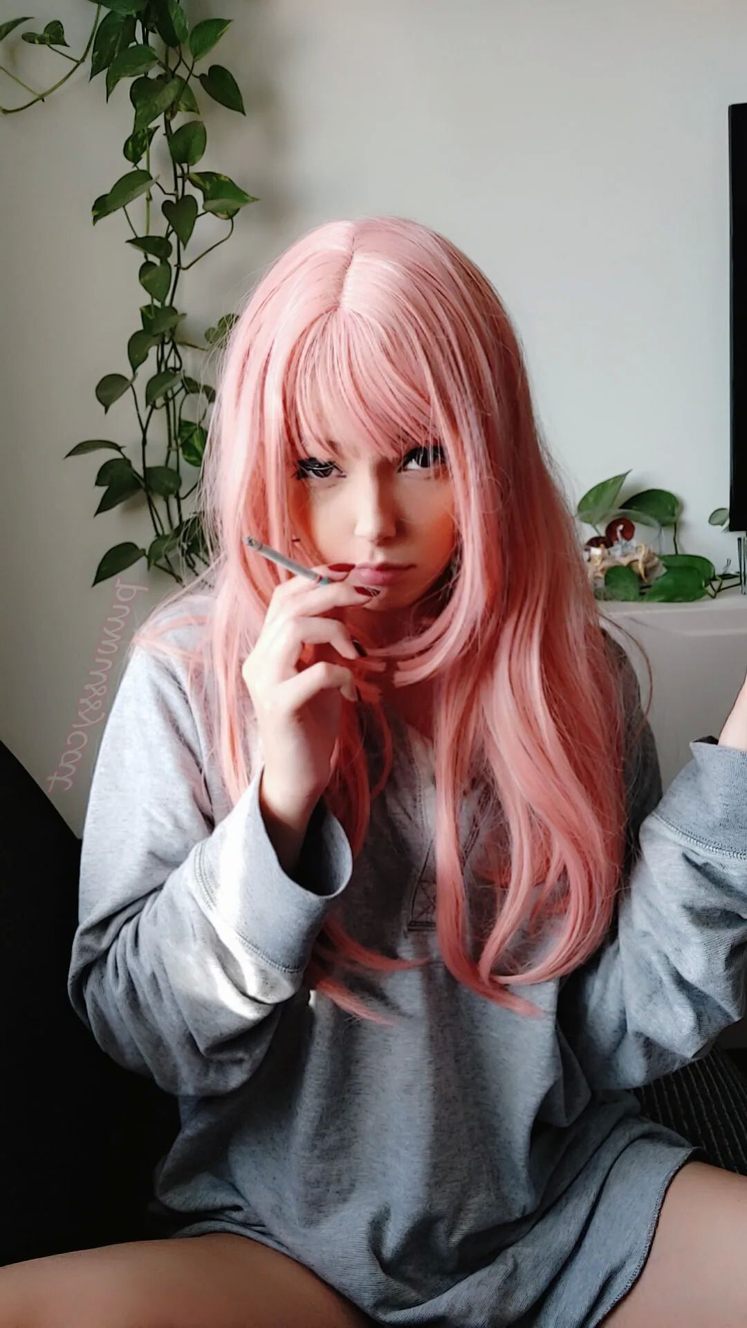 Pink Hair Gf Smoking - 6 Pics