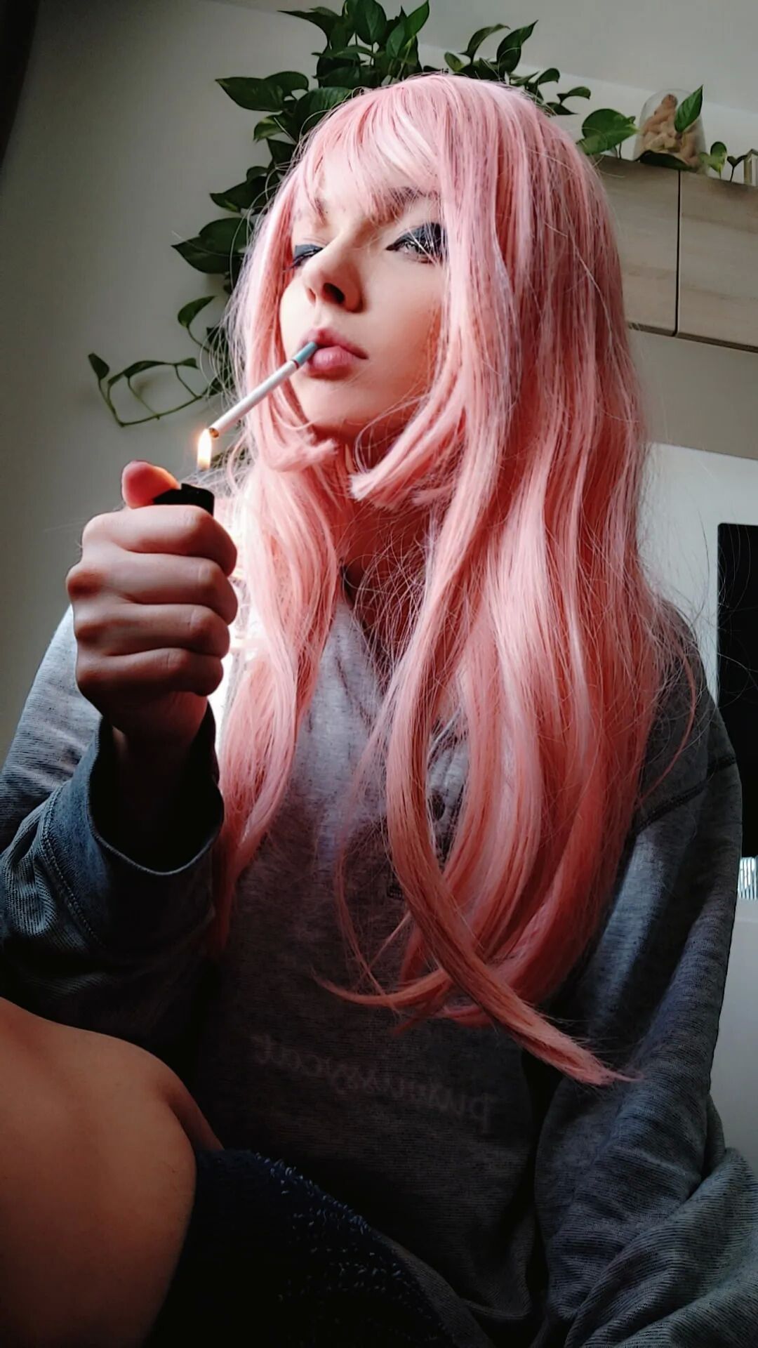 Pink Hair Gf Smoking - 6 Pics