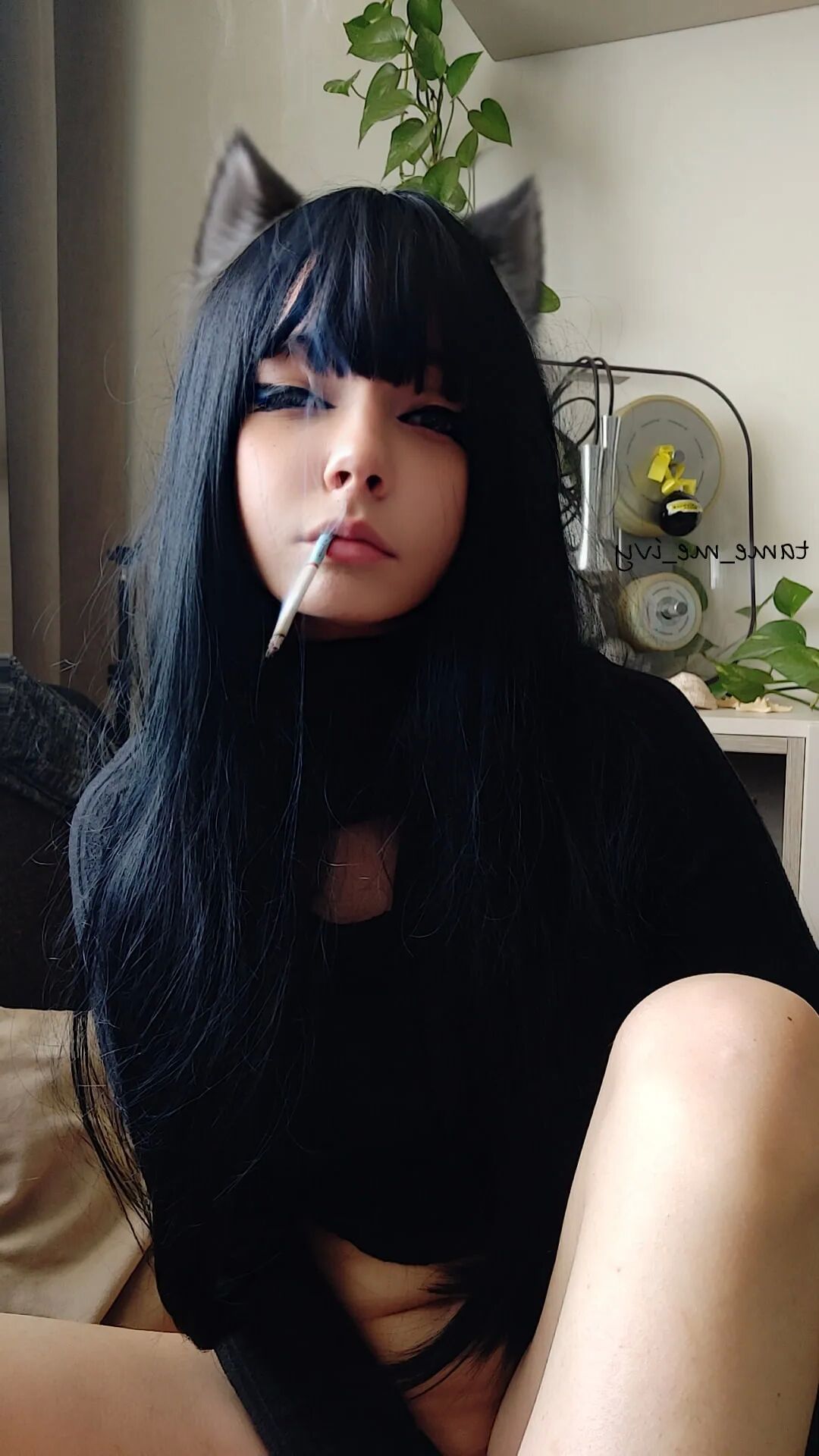 Goth Girl smoking - 12 Pics