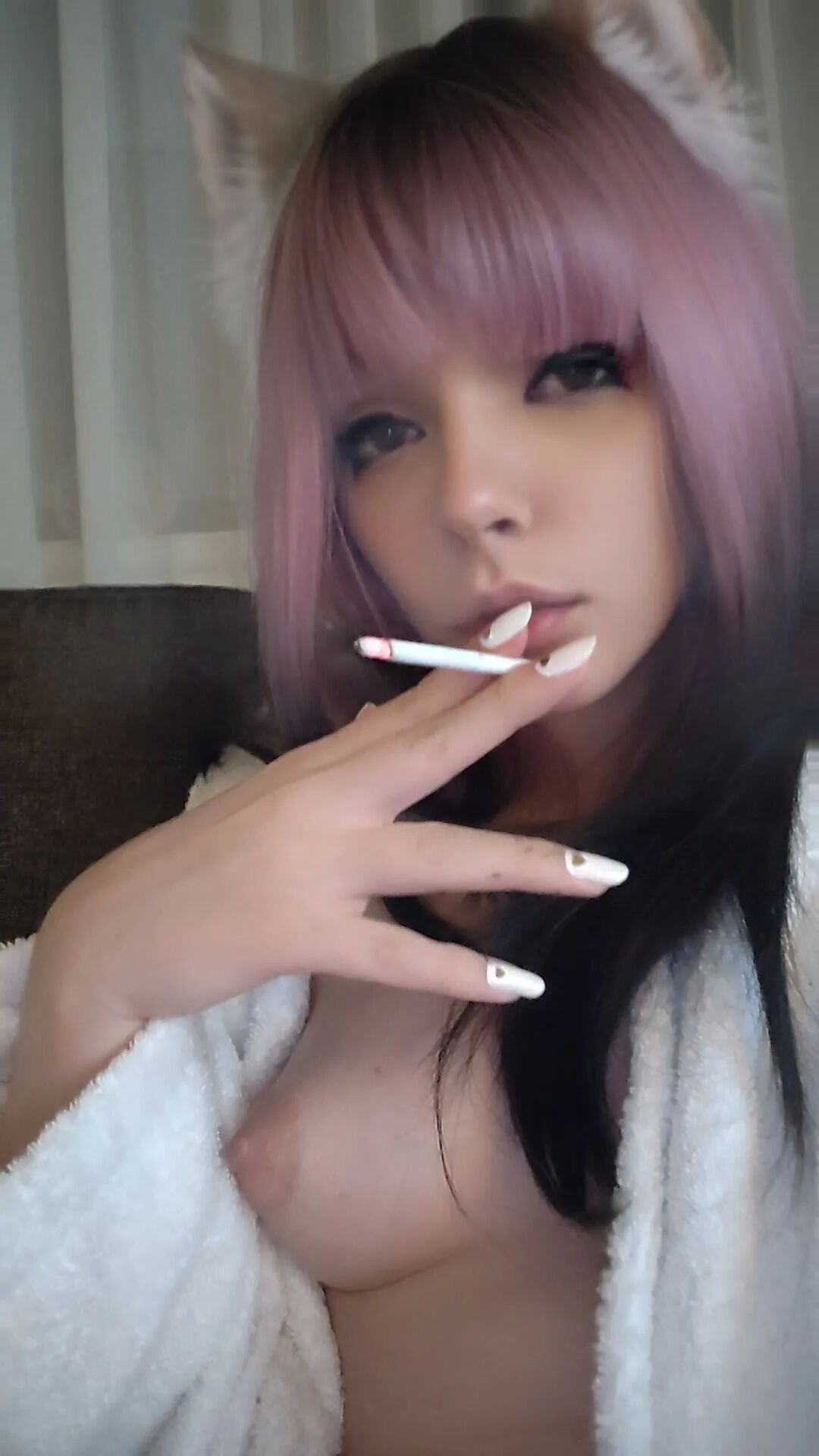 Anime Girl smoking - 6 Pics