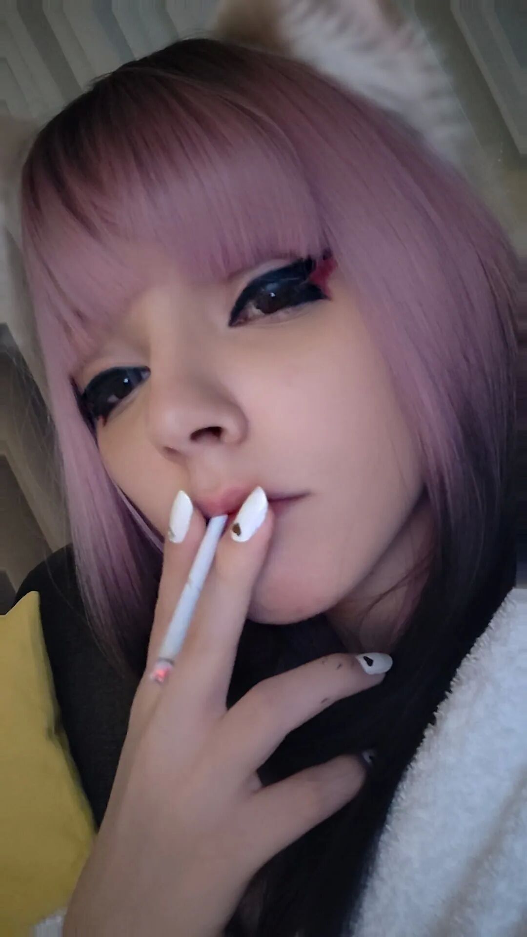 Anime Girl smoking - 6 Pics