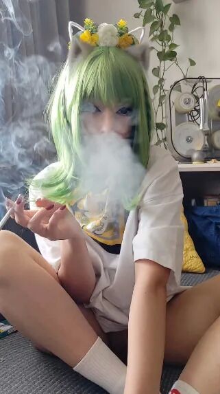 Gamer Girl smoking cig with no panties - 5 Pics