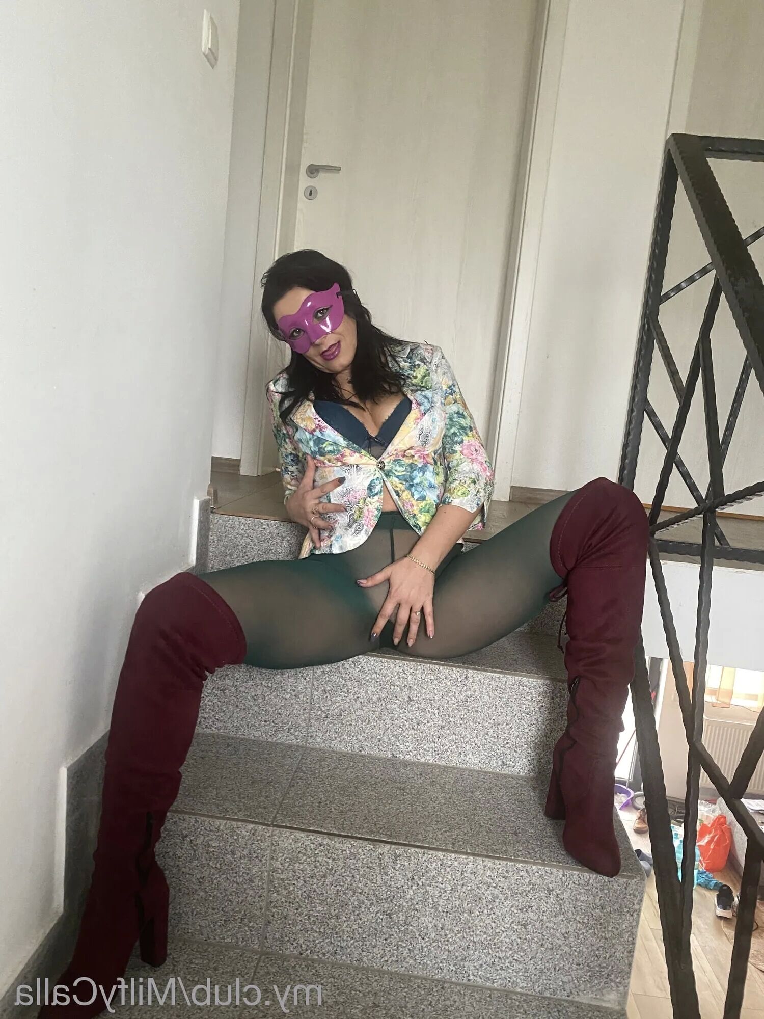 MilfyCalla Free Photos - 10 Pics