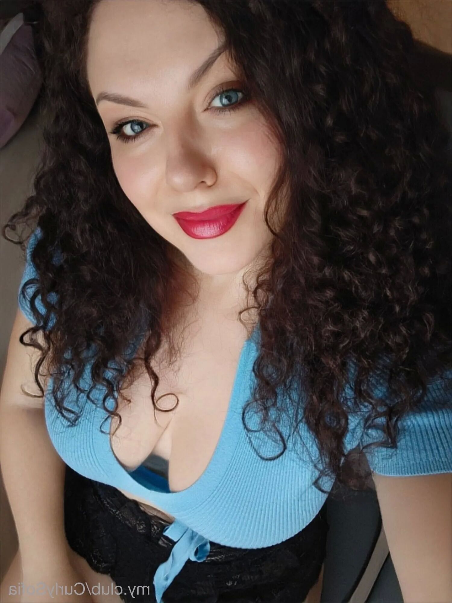 Sofia Curly Free Photos - 7 Pics