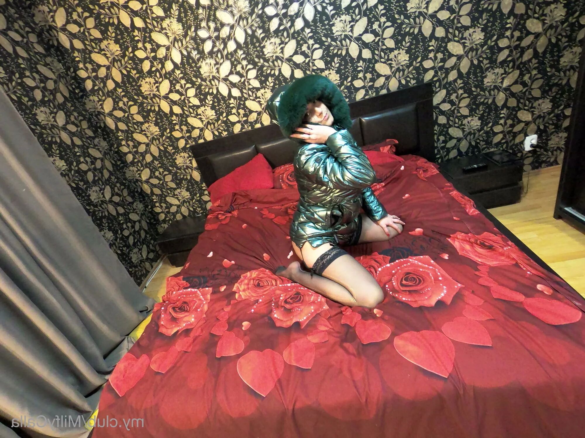 MilfyCalla Free Photos - 10 Pics