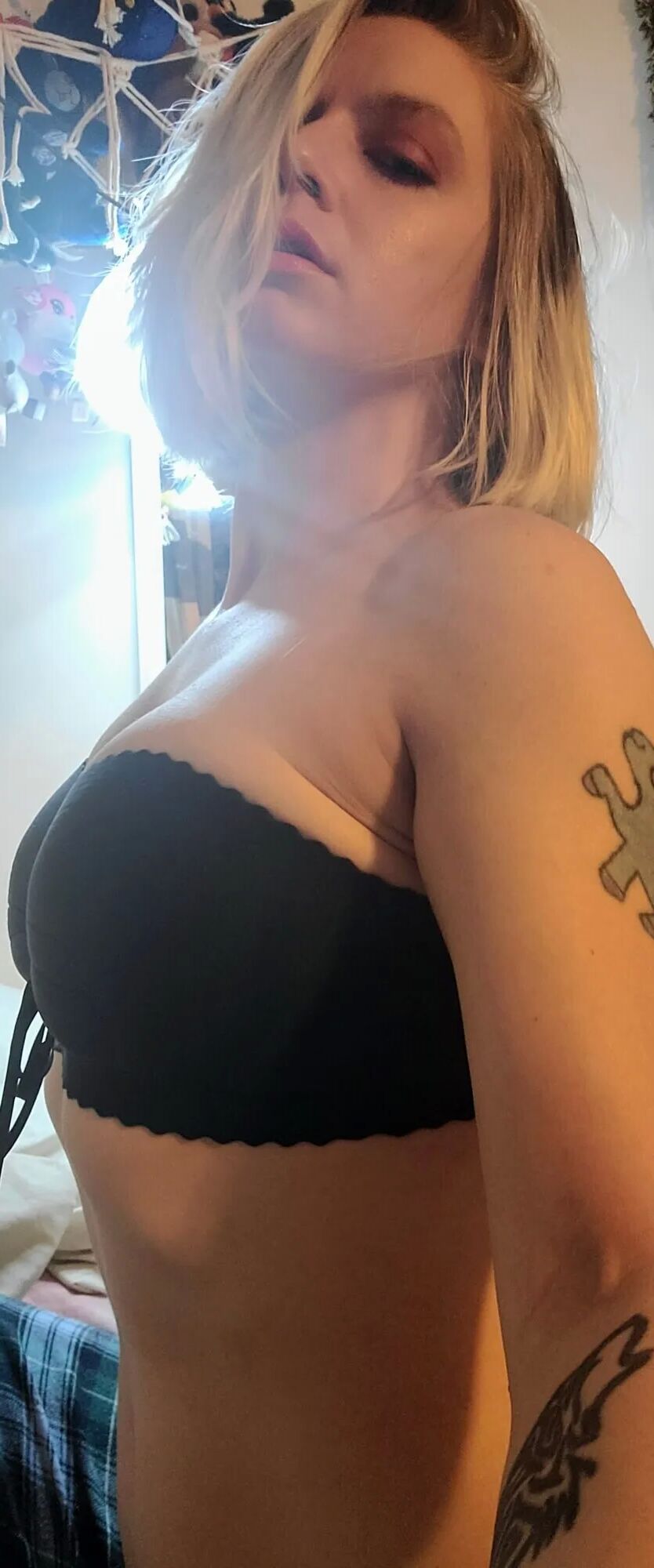 Titties!!! - 18 Pics
