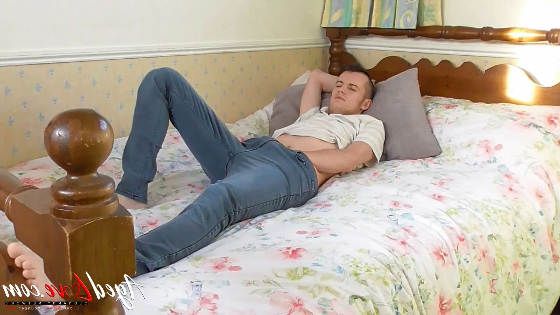 Sam is caught masturbating by Lexie - 22 Pics