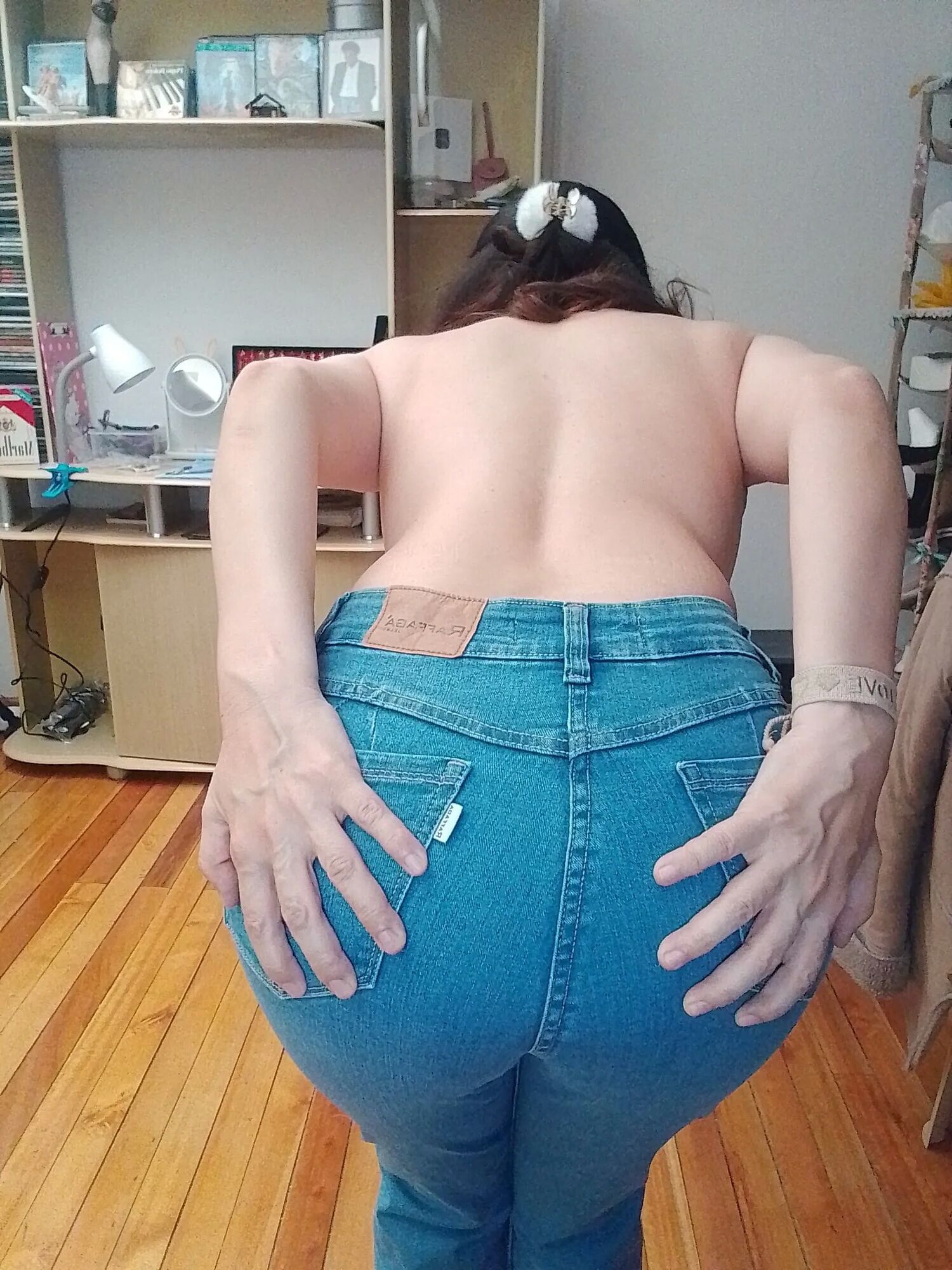 ME AGAIN - 27 Pics