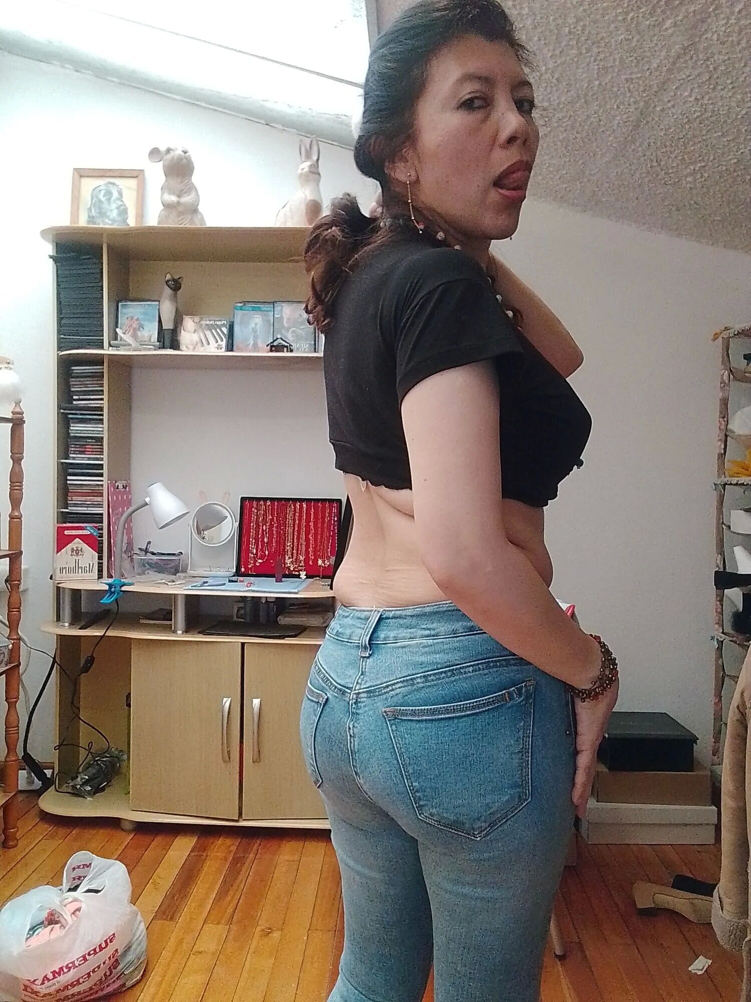ME AGAIN - 27 Pics