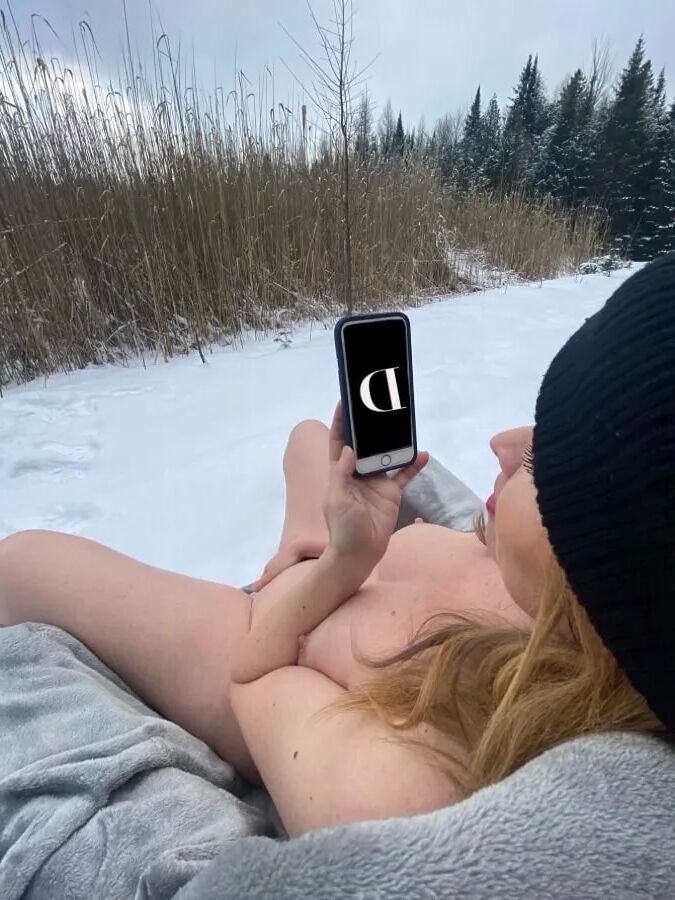 Outdoor and car playing - 10 Pics