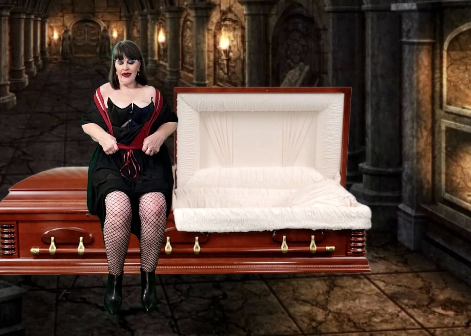Granny Countess Dracula - 30 Pics