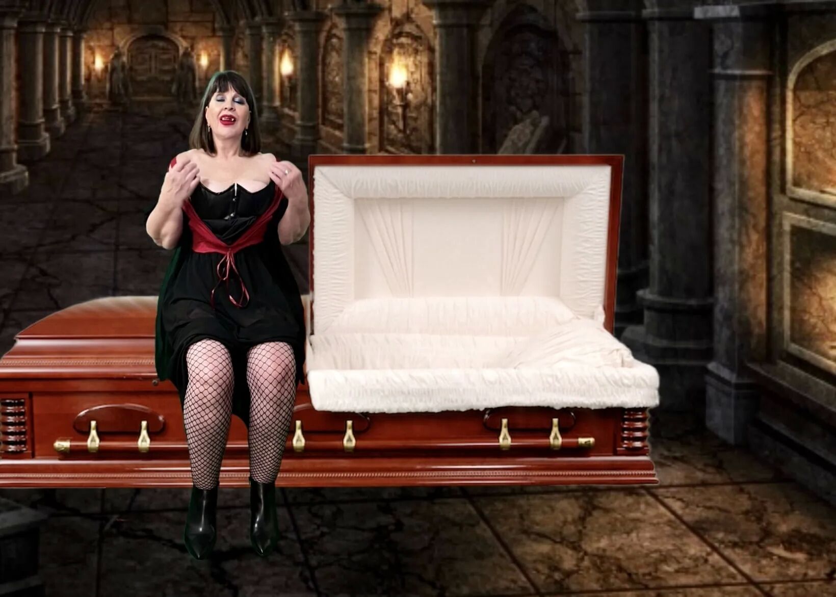 Granny Countess Dracula - 30 Pics