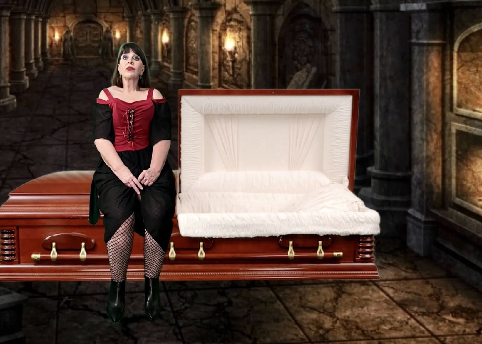 Granny Countess Dracula - 30 Pics