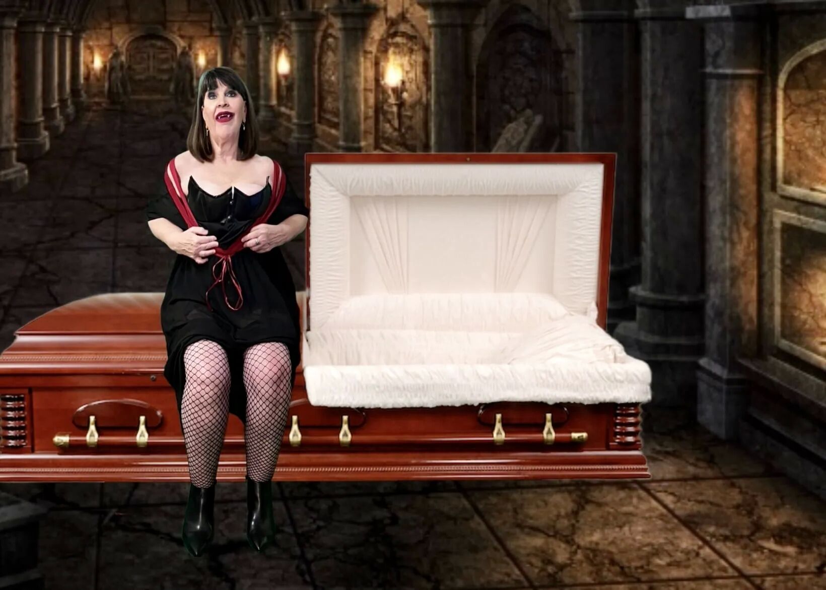 Granny Countess Dracula - 30 Pics