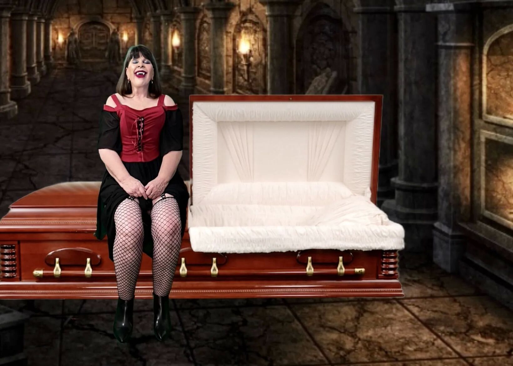 Granny Countess Dracula - 30 Pics