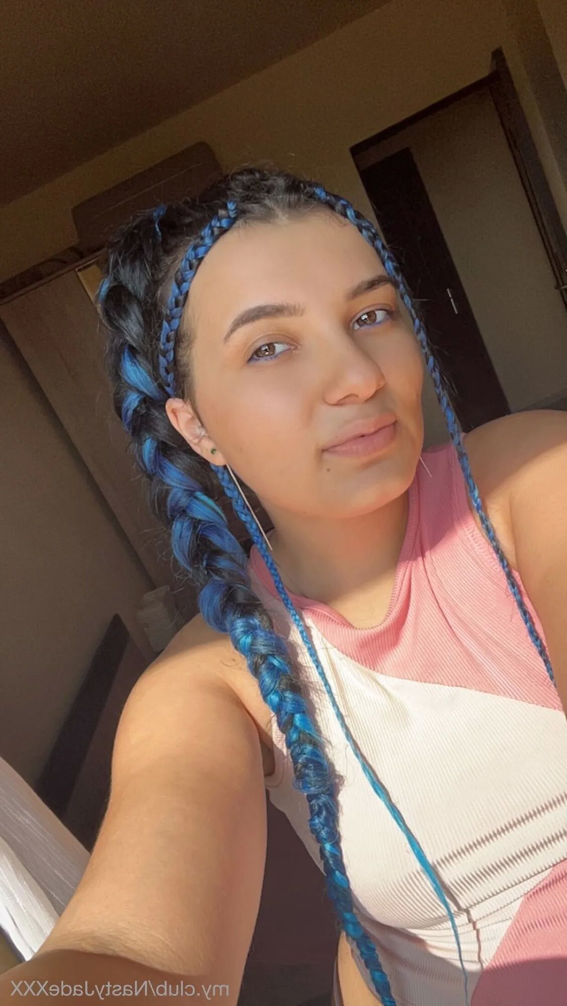 Jade Free Photos - 10 Pics