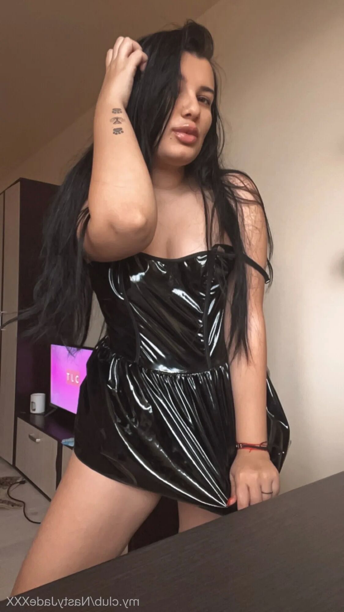 Jade Free Photos - 10 Pics