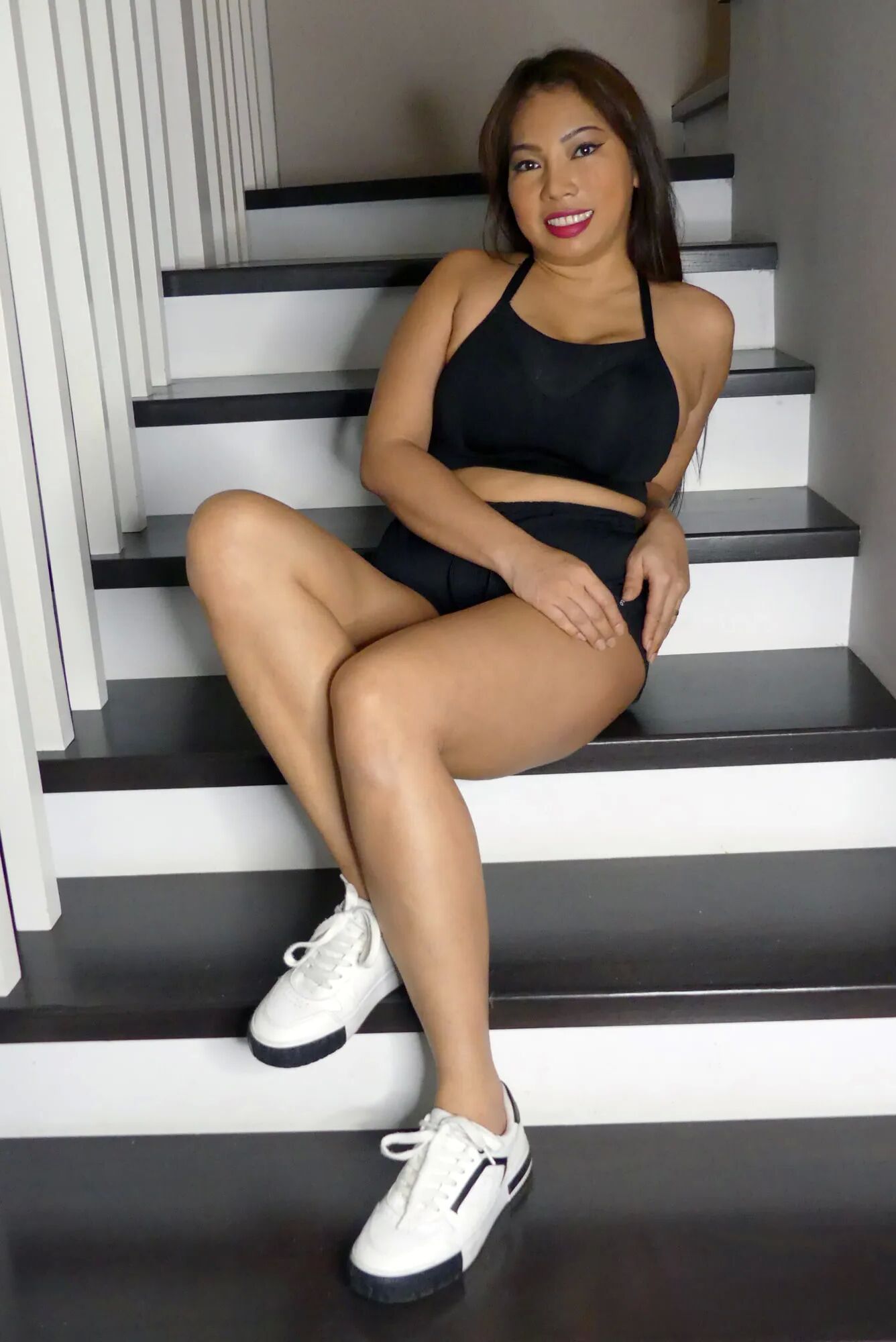 Gym outfit and naked - 11 Pics