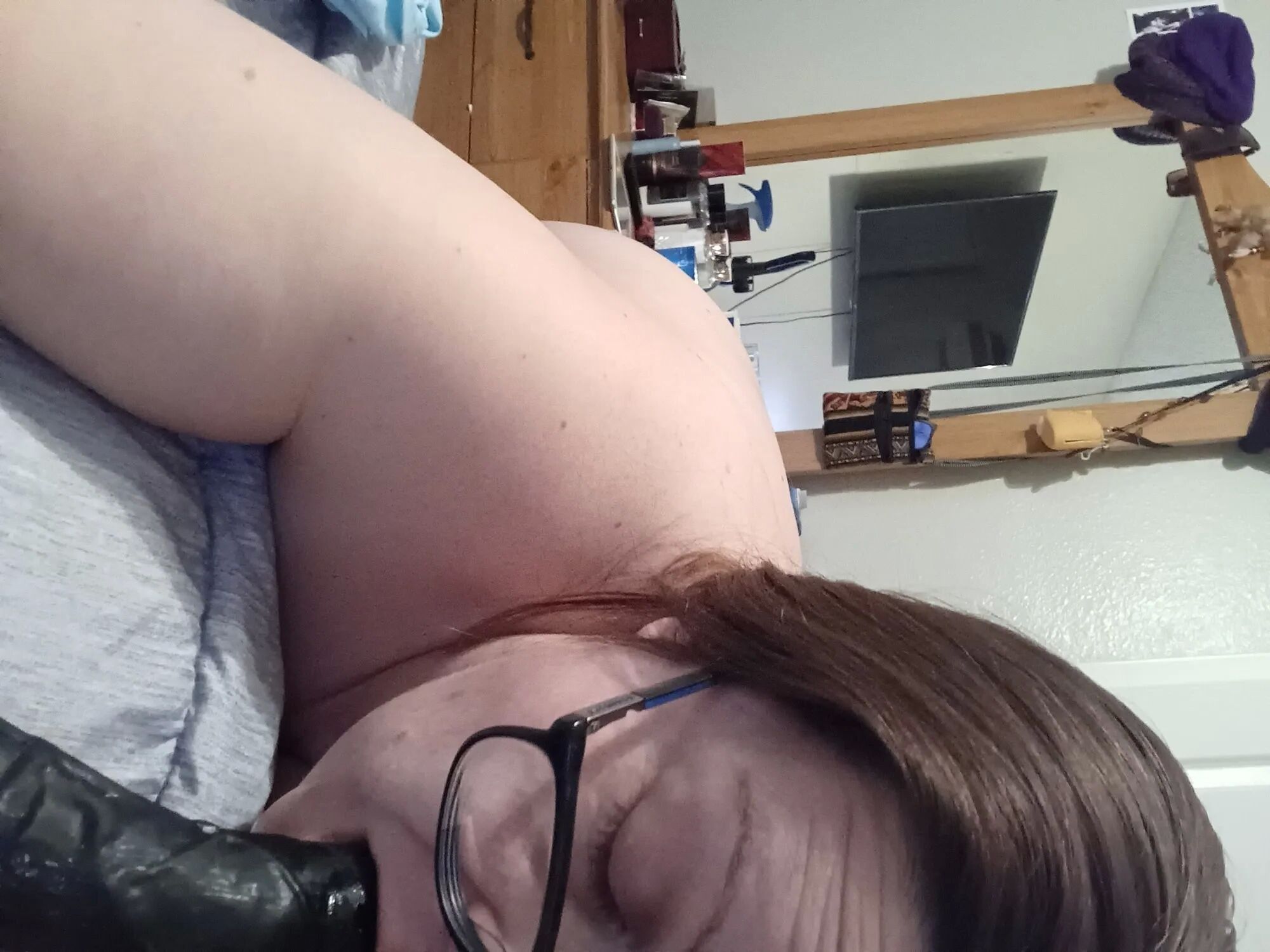 Playing Solo Black dick time - 12 Pics