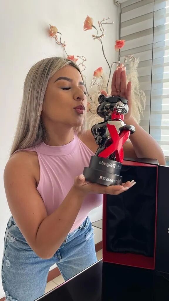 Winner of the Xhamster Awards! - 5 Pics