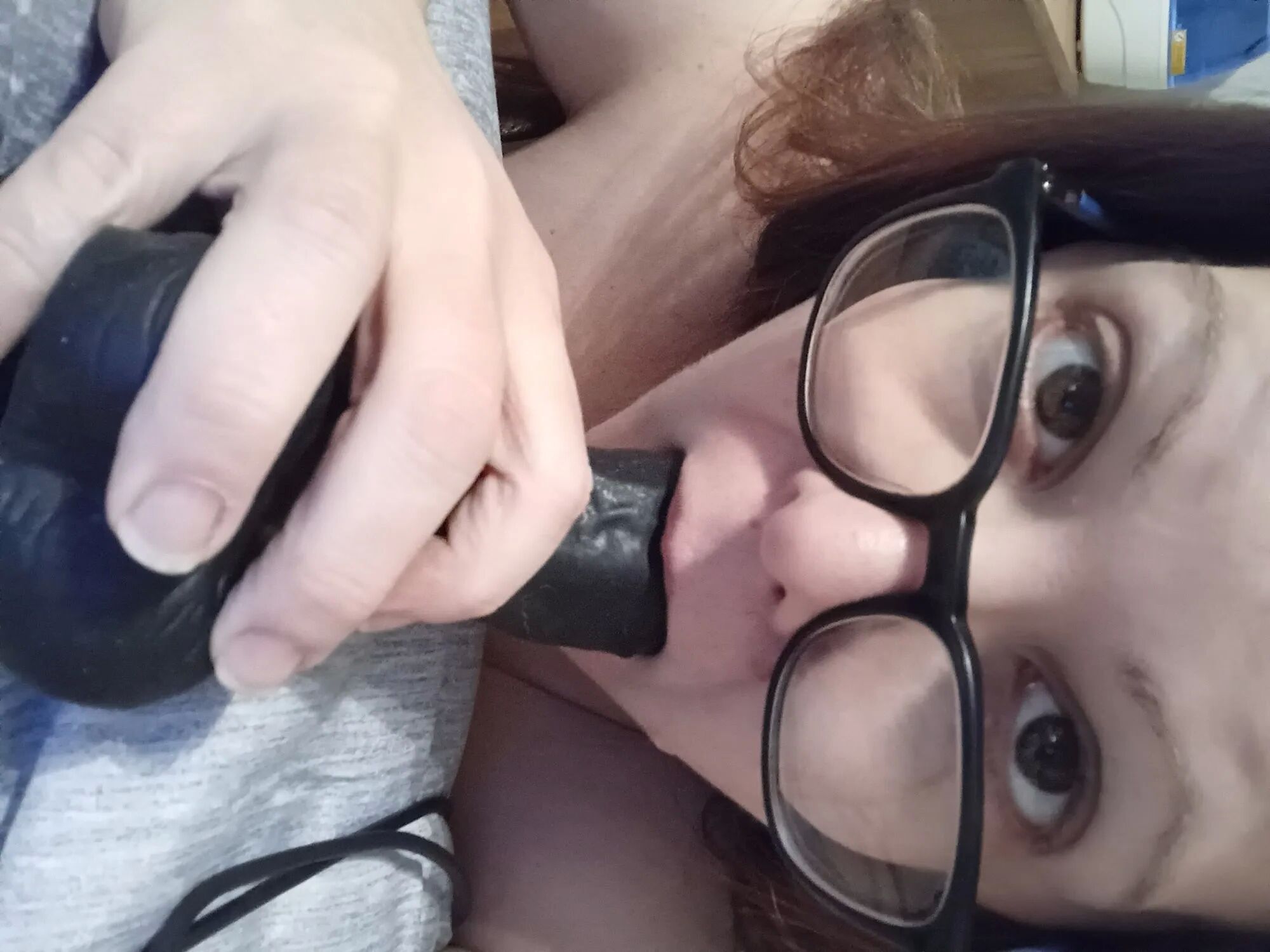 Playing Solo Black dick time - 12 Pics