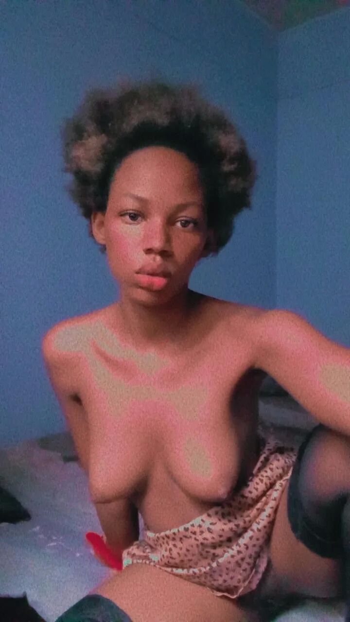 Lioness_Flame_Photos 3 - 19 Pics