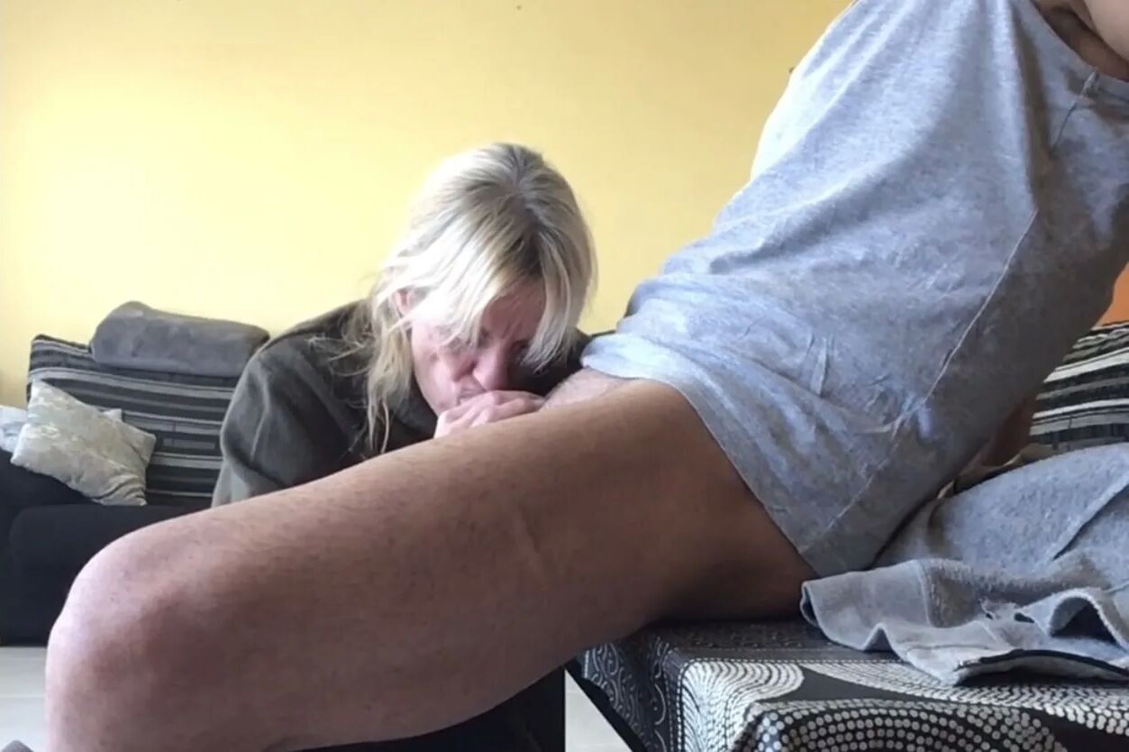 SPANISH LITTLE BLONDE SUCKING COCK - 32 Pics
