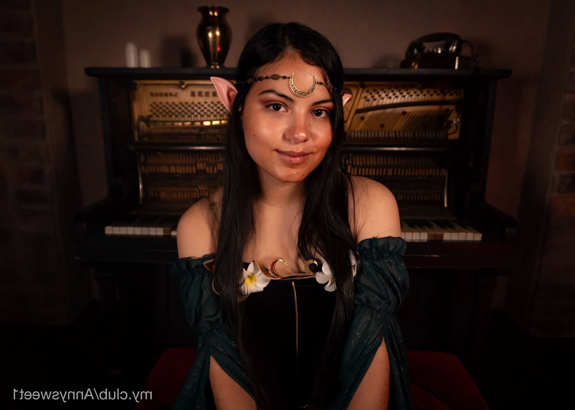 Anny Free Photos - 7 Pics