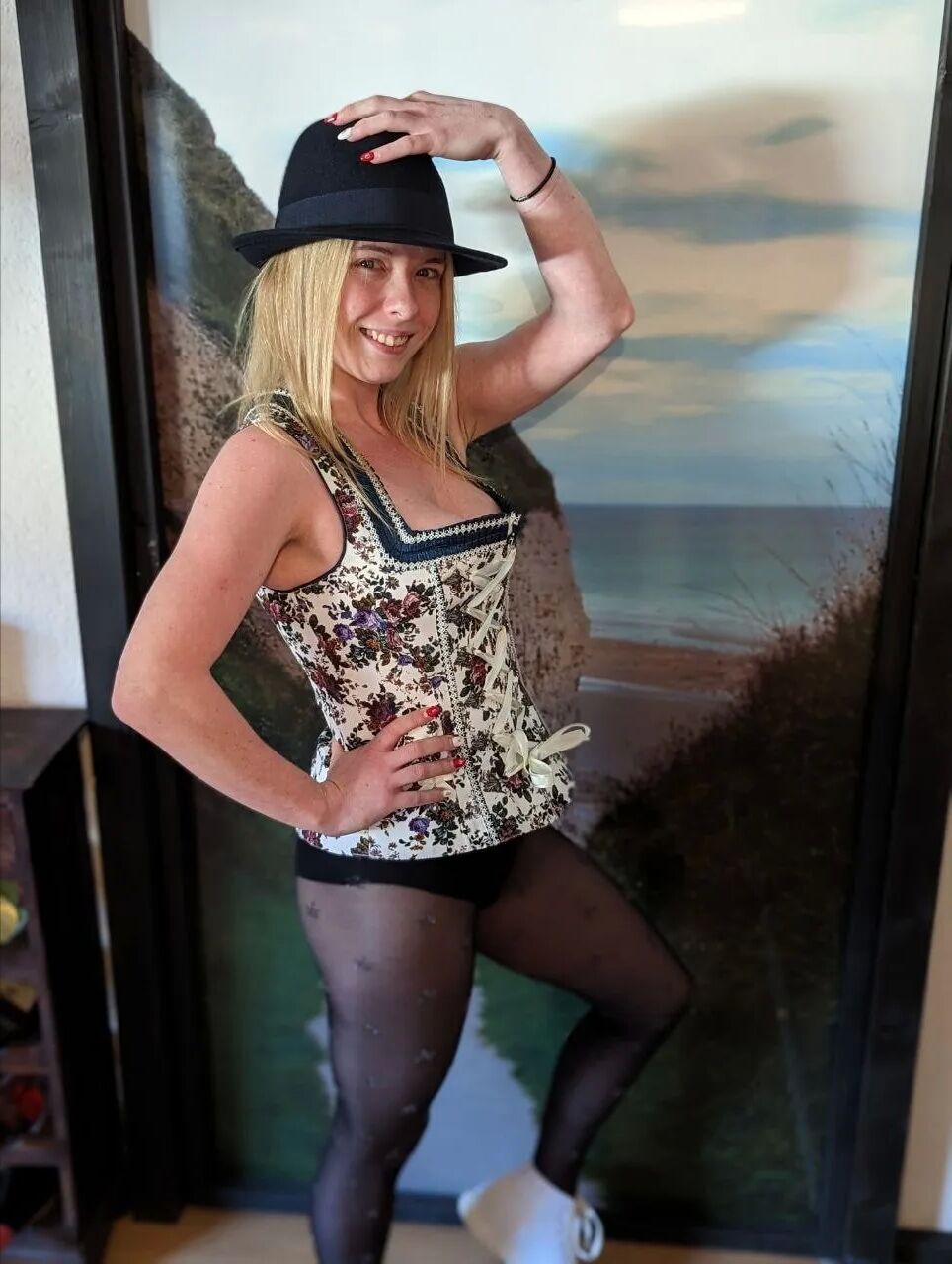 I am the girl out of the mountains - 23 Pics