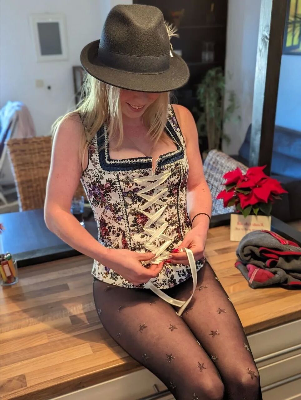 I am the girl out of the mountains - 23 Pics