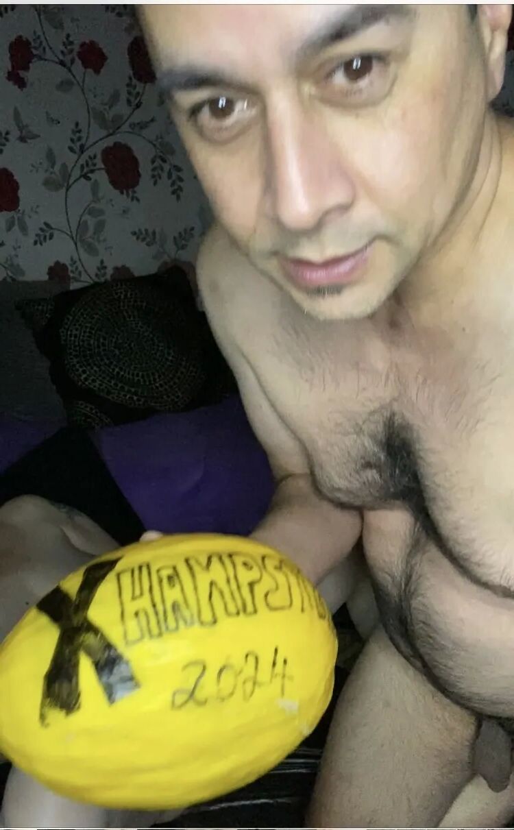 Melon fucking and sexy Cobra - 5 Pics