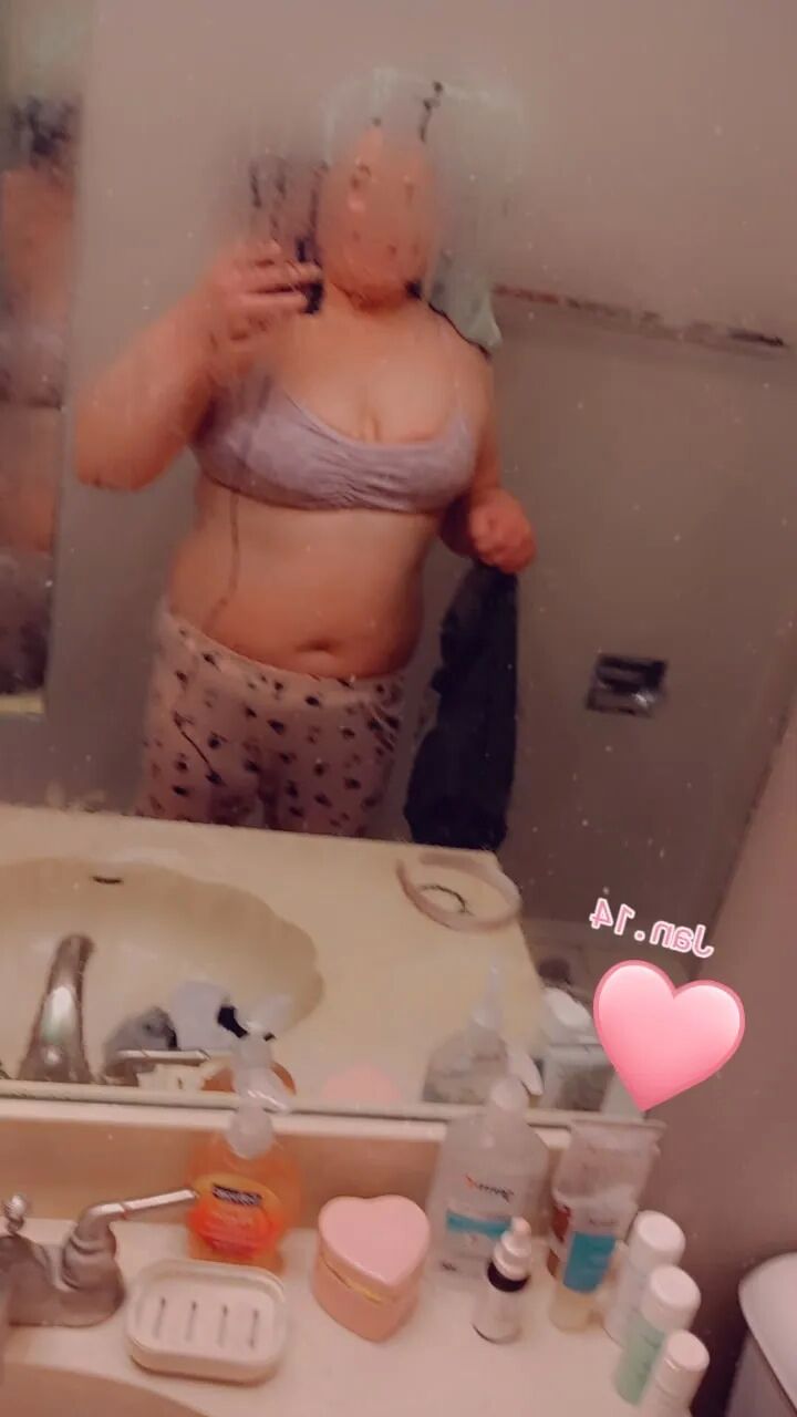 Naked - 16 Pics