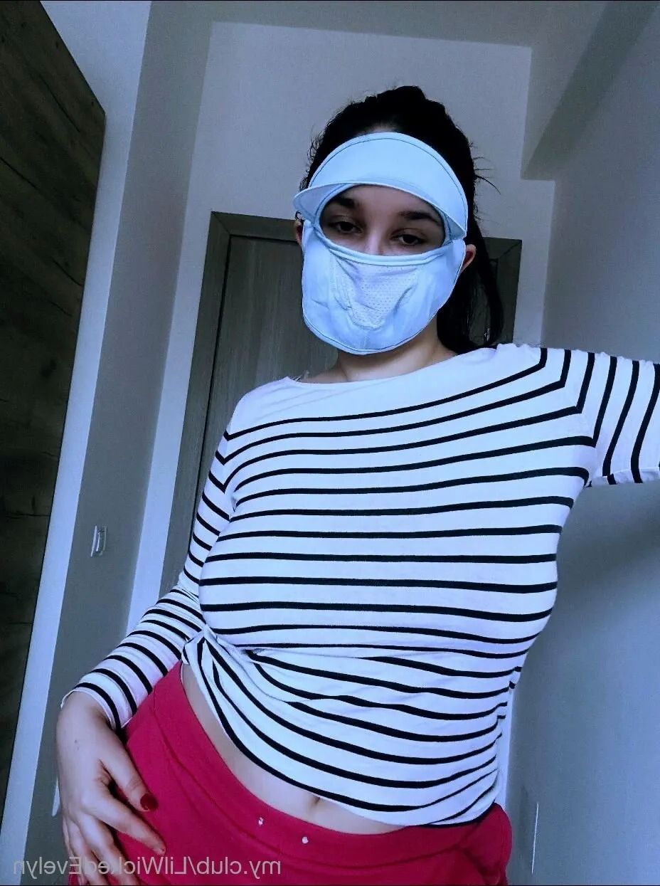 Lil Wicked Evelyn Free Photos - 102 Pics