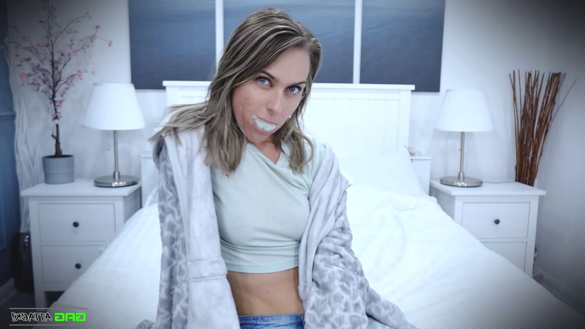 Chloe Toy - Self Gag Goes Wrong ( GagAttack.NL ) - 18 Pics