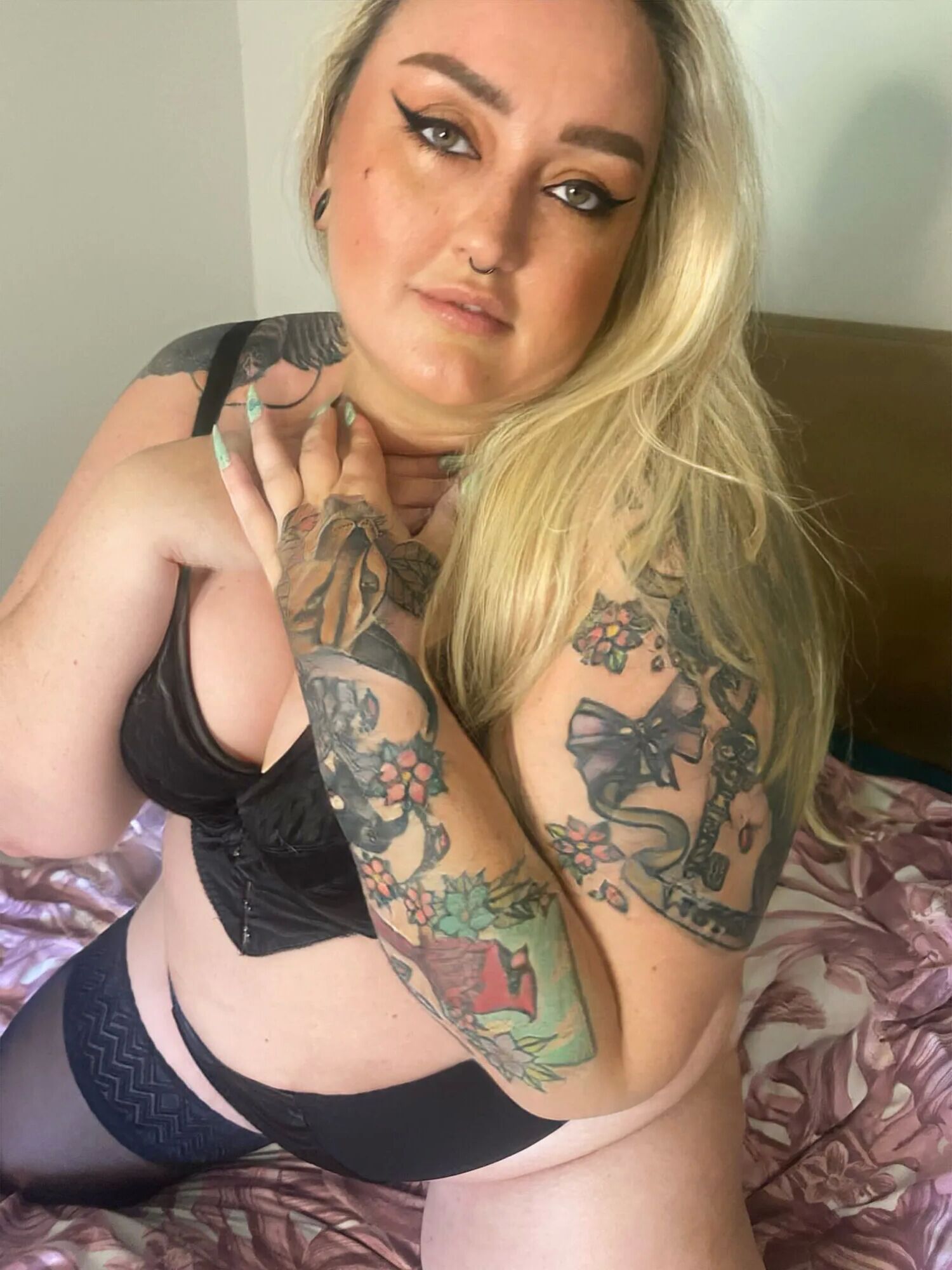 Call In Sick And Stay In Bed With Me? - 46 Pics