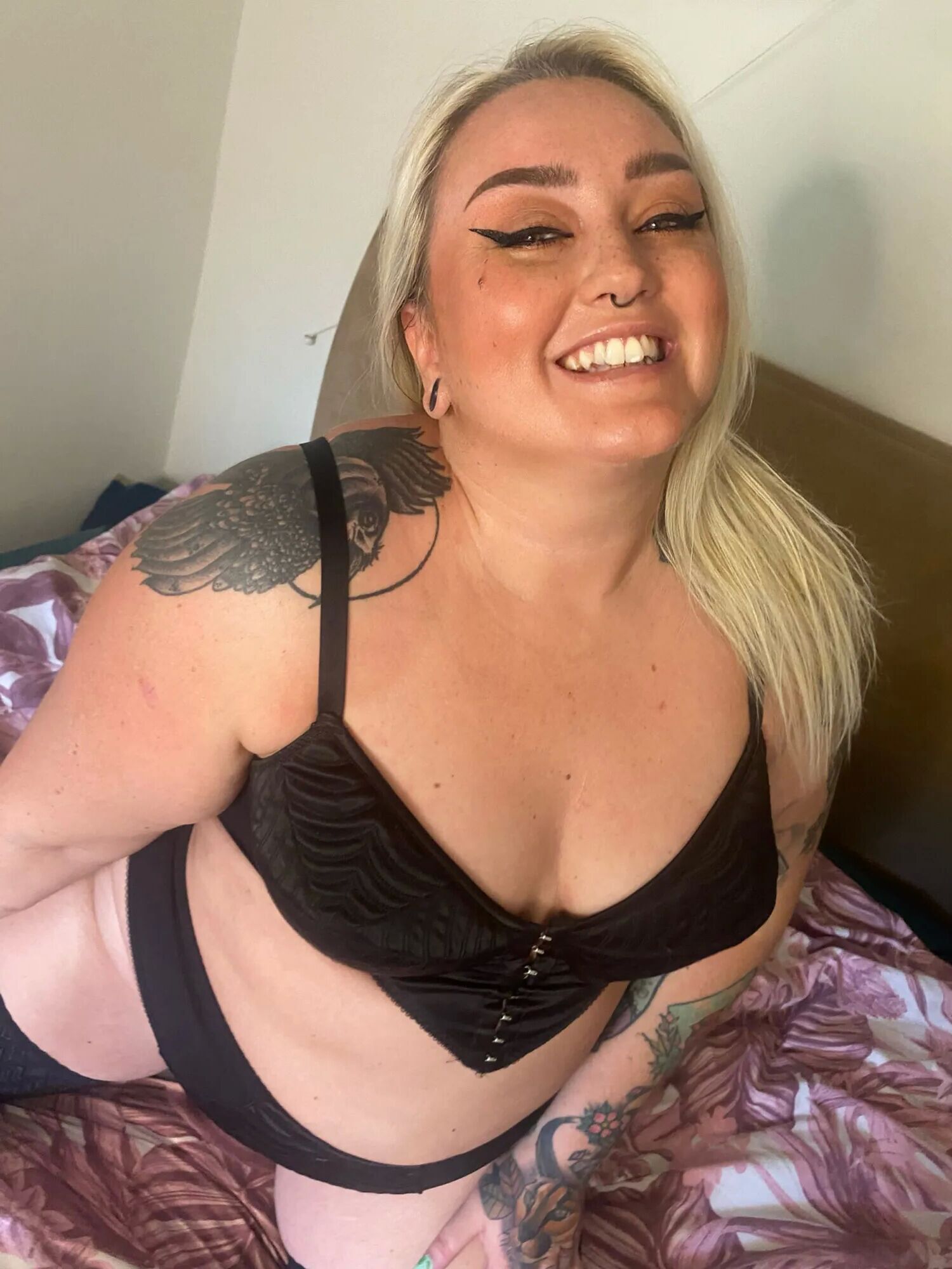Call In Sick And Stay In Bed With Me? - 46 Pics
