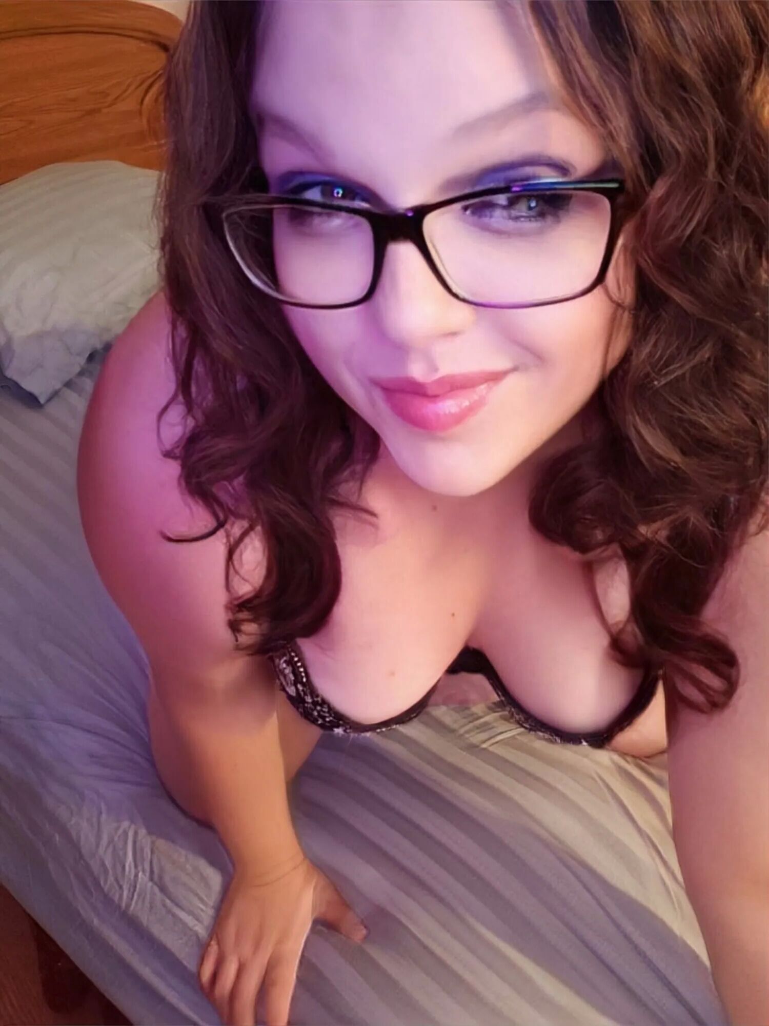Hot Milf - 13 Pics
