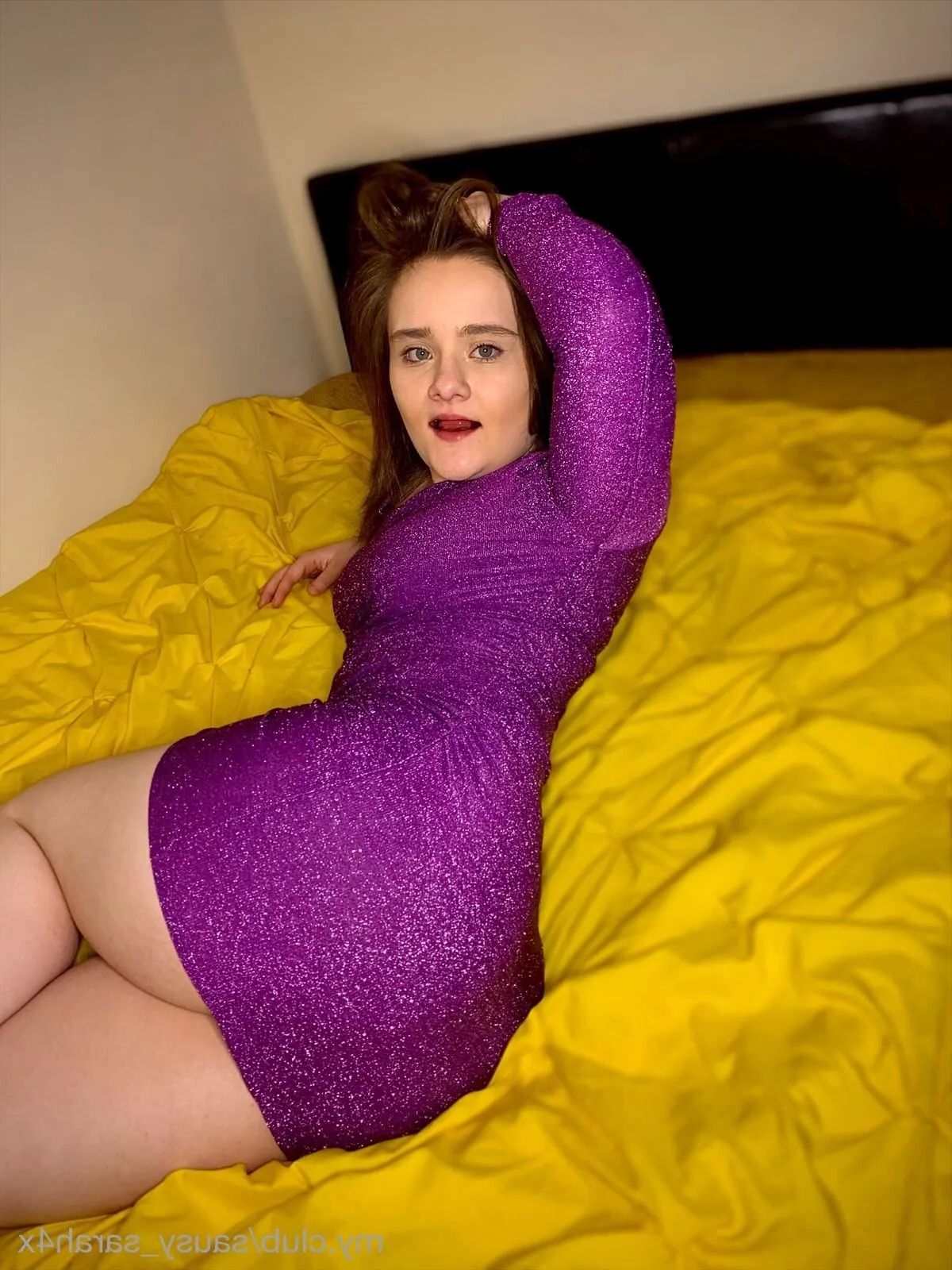 Sarah Free Photos - 10 Pics