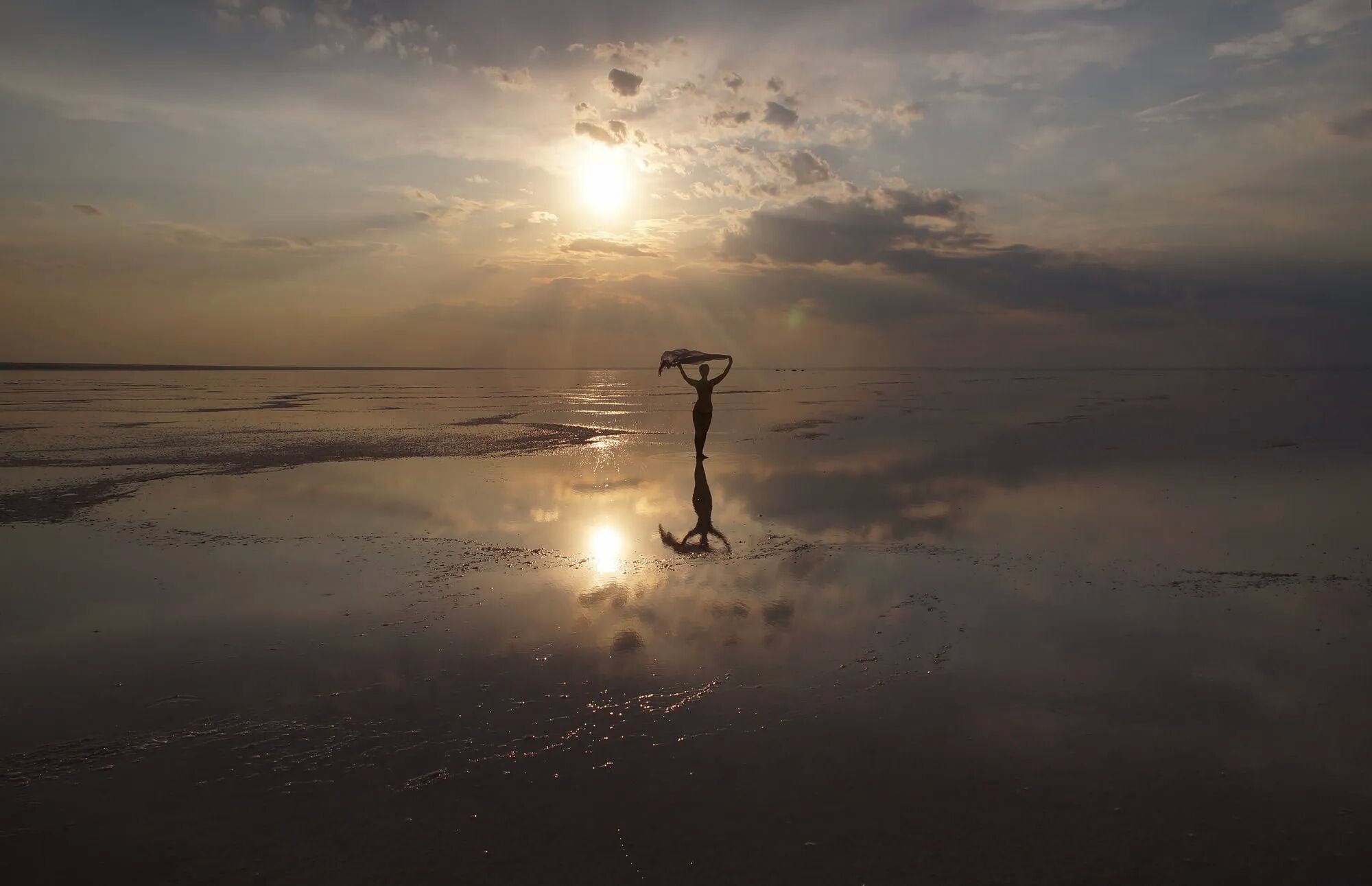 Sunset's Surrealism - 10 Pics