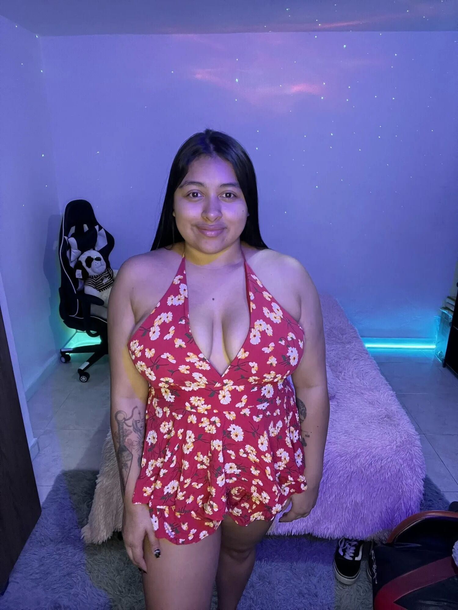 Hi hello - 7 Pics