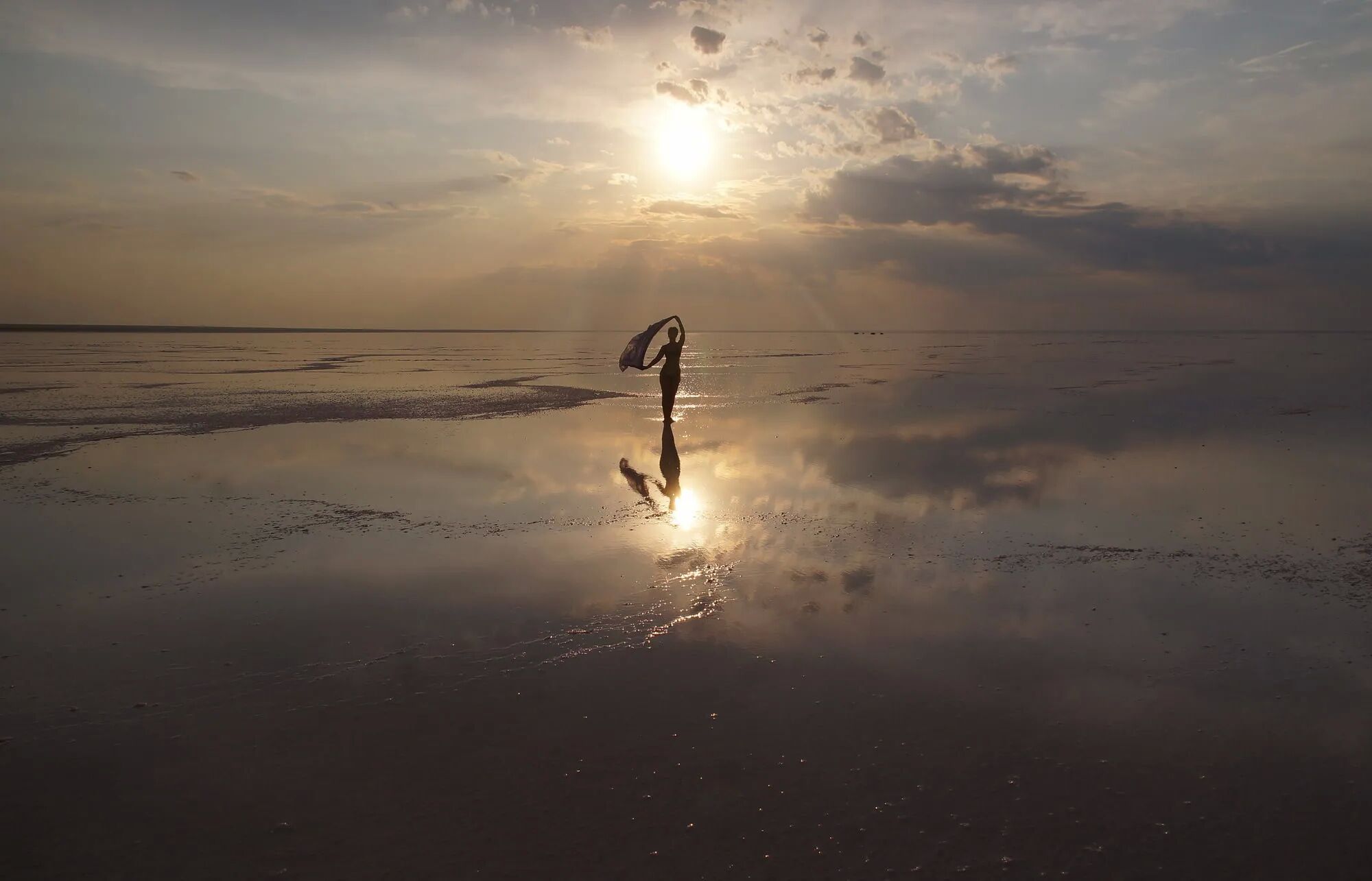 Sunset's Surrealism - 10 Pics