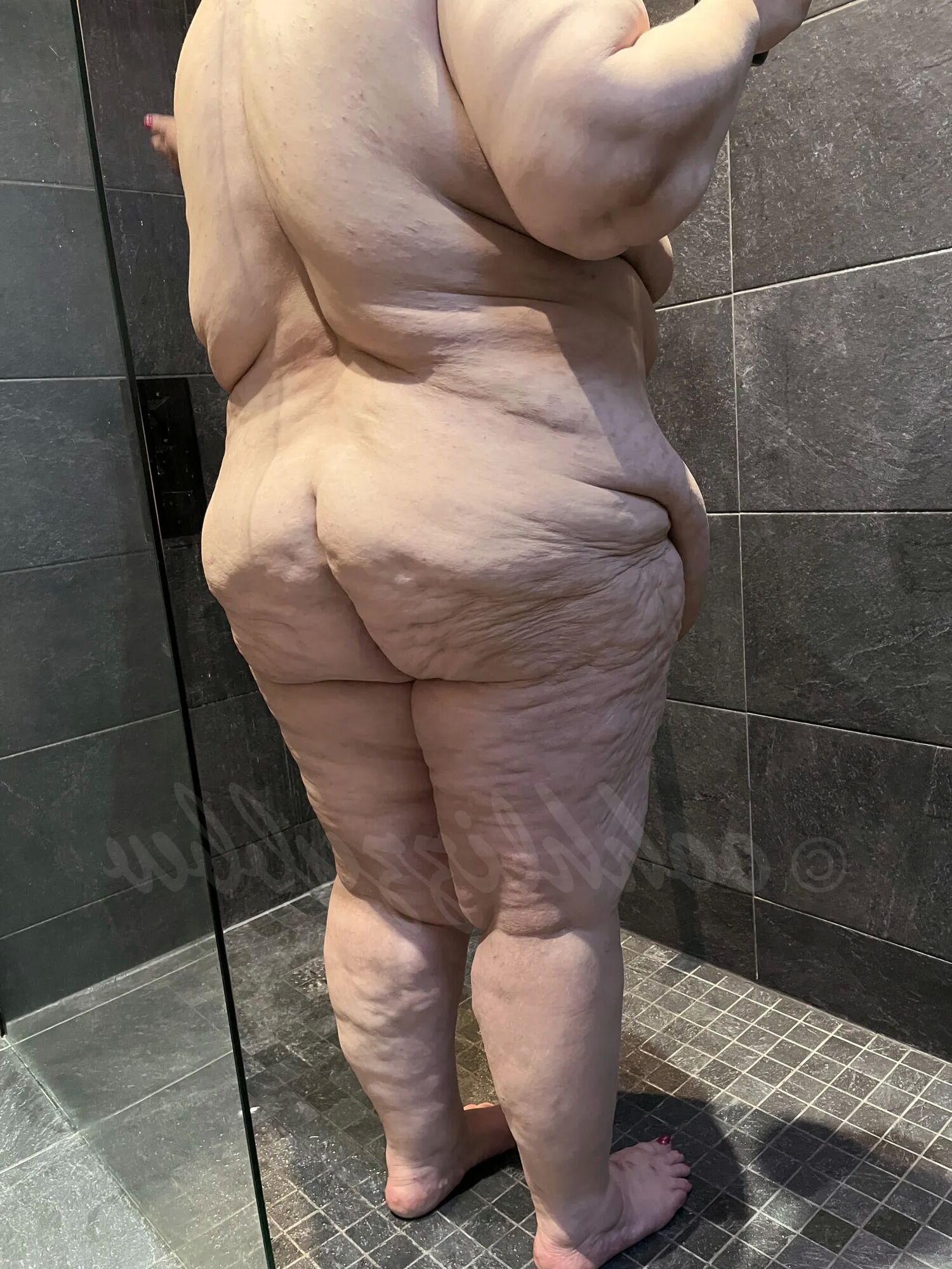 Voluptuous and curvy Oohh Lizzy BBW - 10 Pics
