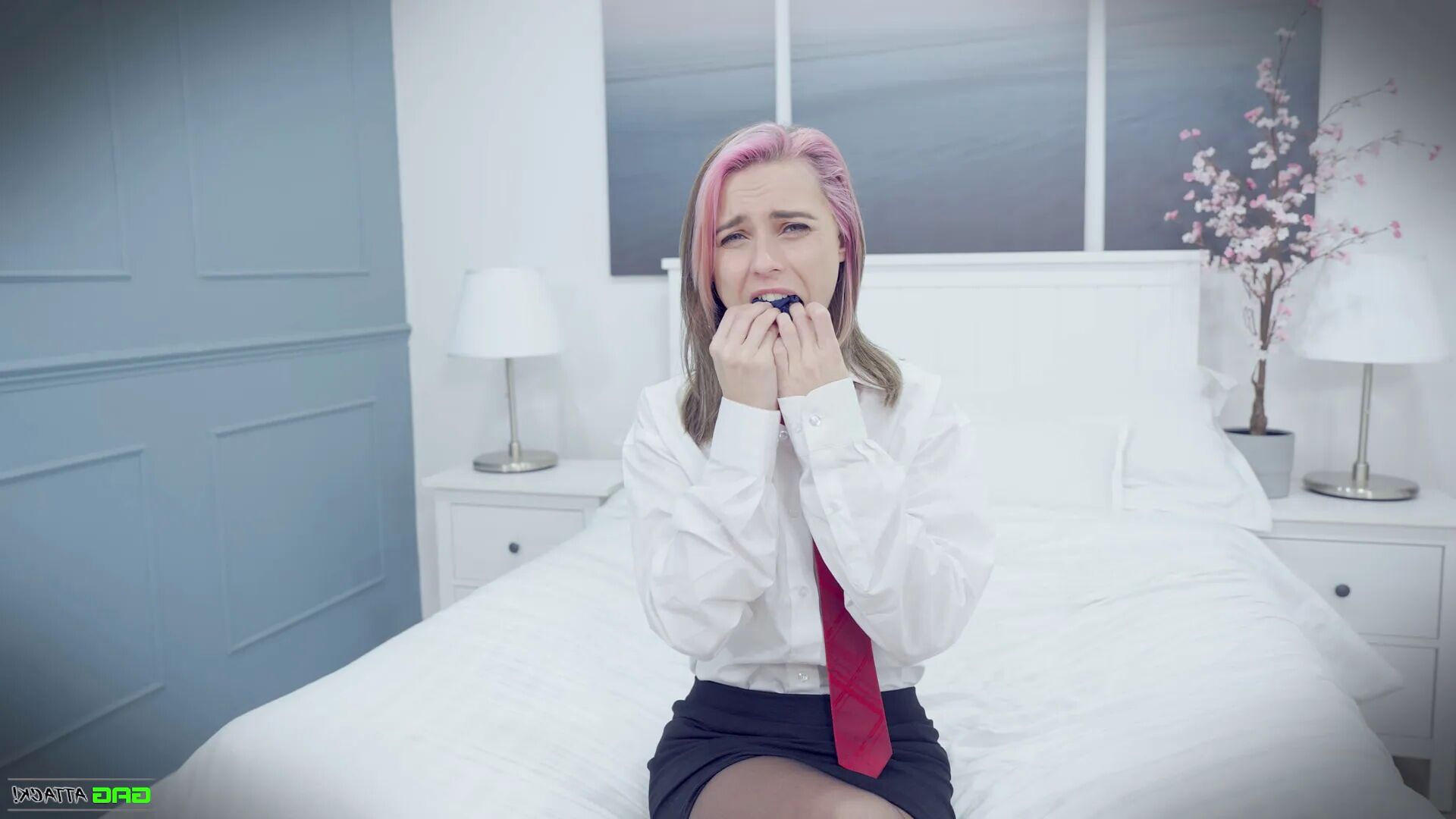 Chloe - Popstar in Bondage - 17 Pics