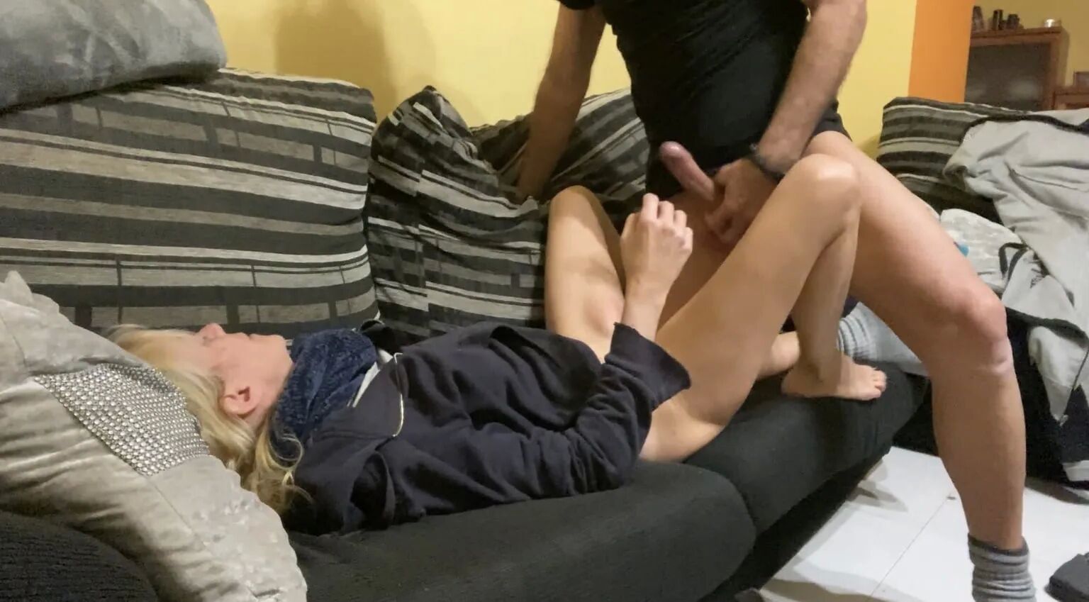 SPANISH COUPLE - HOMEMADE SEX ( FAPHOUSE ) - 15 Pics
