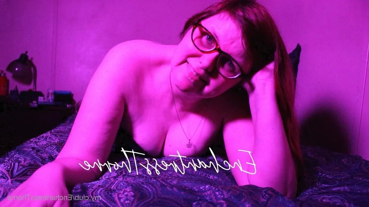 EnchantressThorne Free Photos - 21 Pics