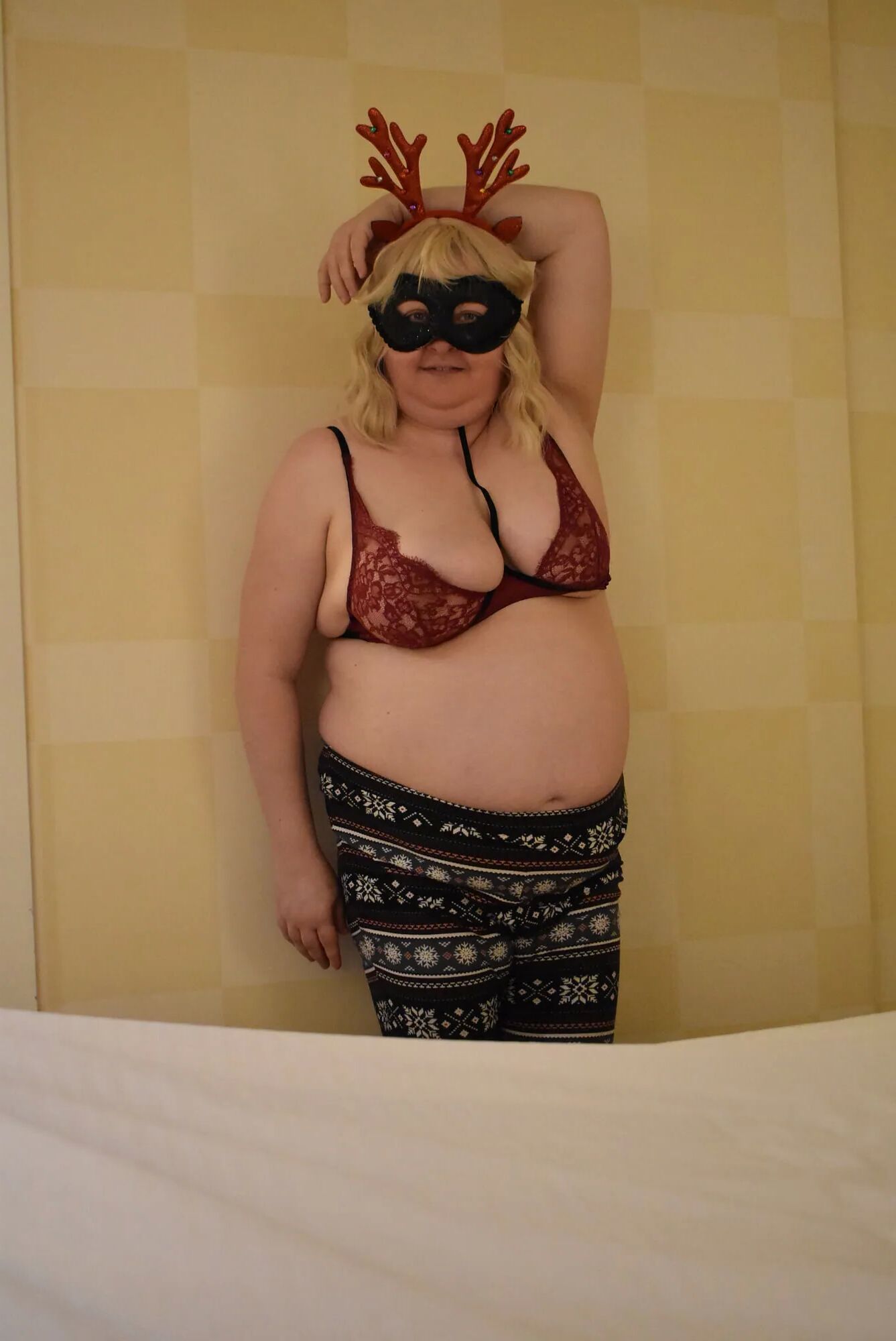 Saggy Tits Webslut - 10 Pics