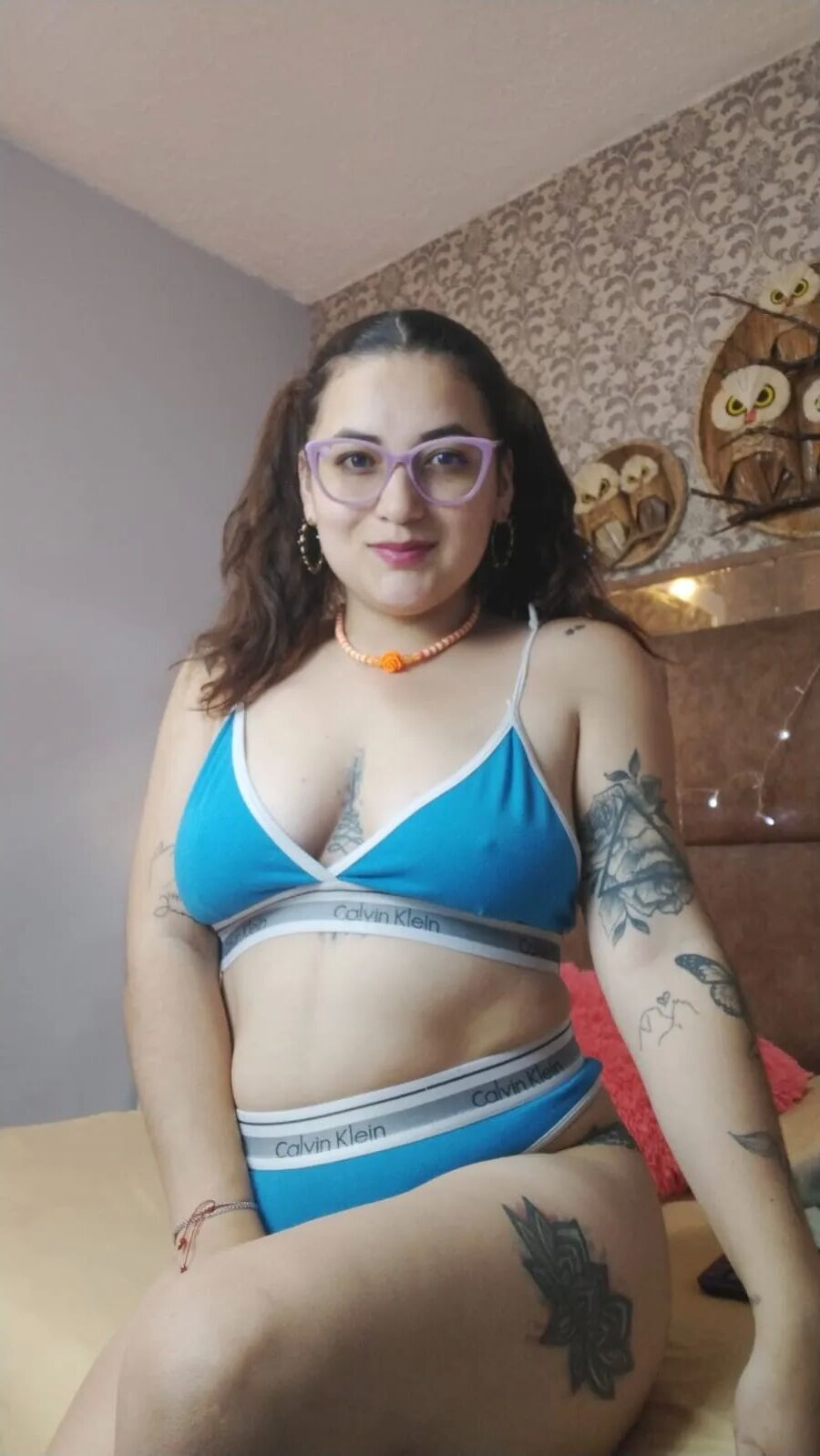 Hot as always - 5 Pics