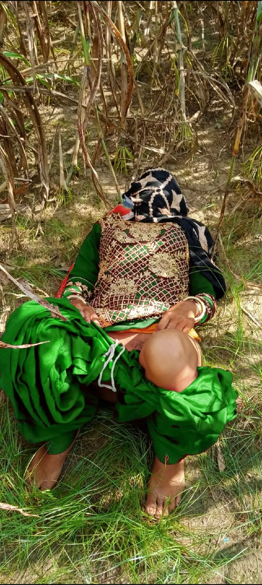 Apni aurat ki chut maarte Hue mujhe bahut maja Aane Laga mai - 12 Pics