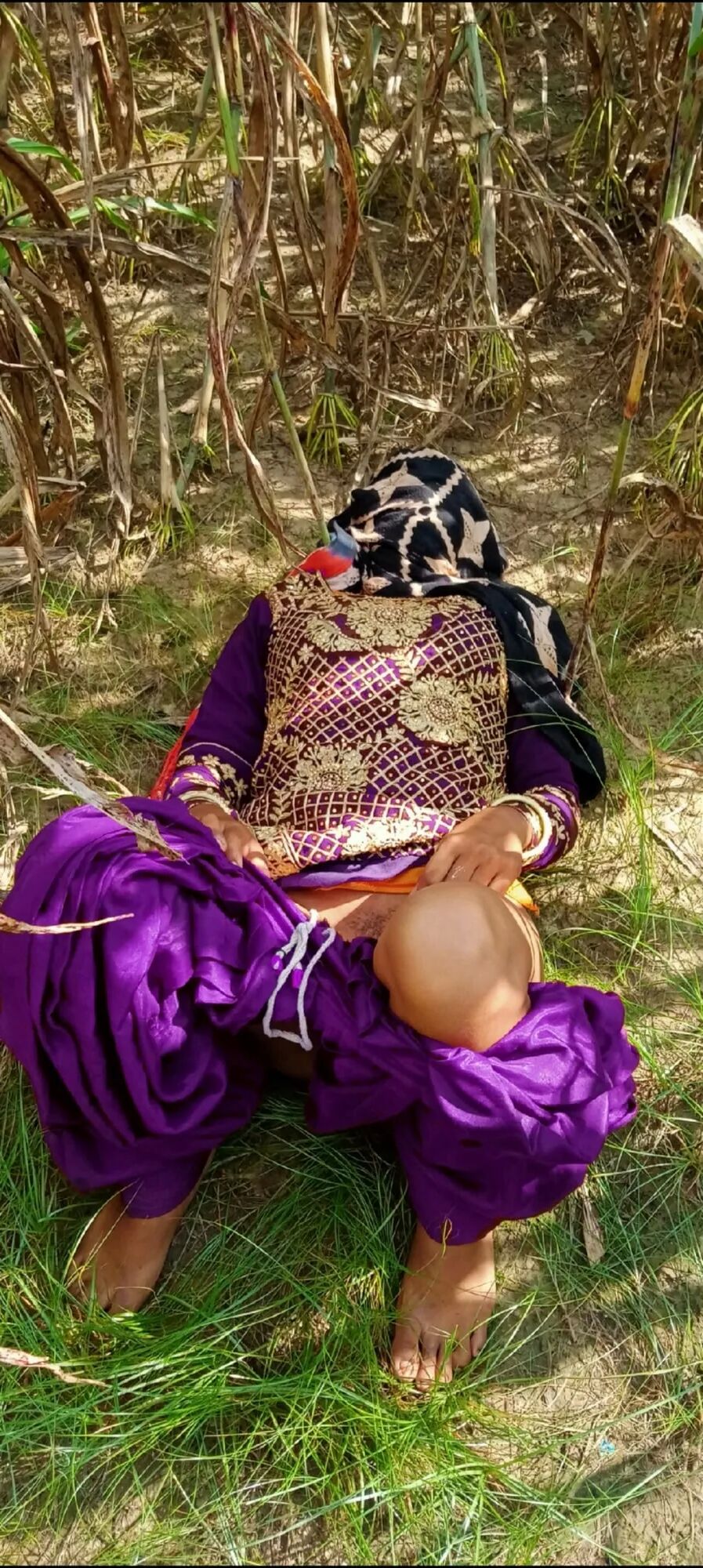 Apni aurat ki chut maarte Hue mujhe bahut maja Aane Laga mai - 12 Pics